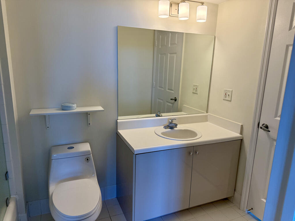 3000 Coral #1007, Miami FL 33145