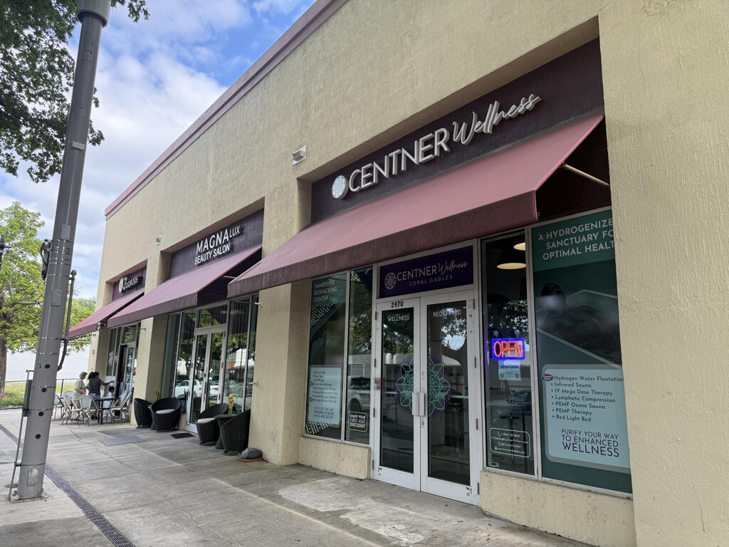 3000 Coral #1007, Miami FL 33145