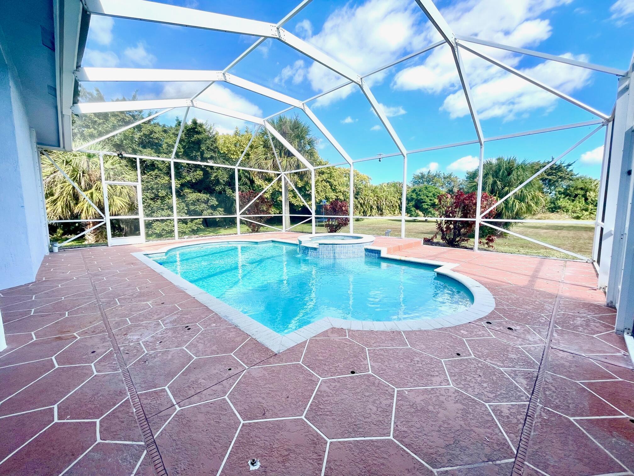 16146 N 72nd Dr, Palm Beach Gardens FL 33418