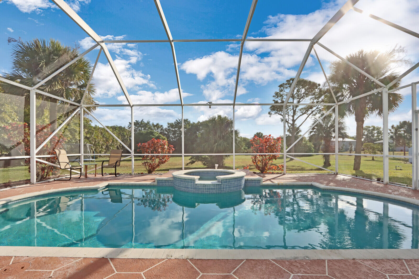 16146 N 72nd Dr, Palm Beach Gardens FL 33418