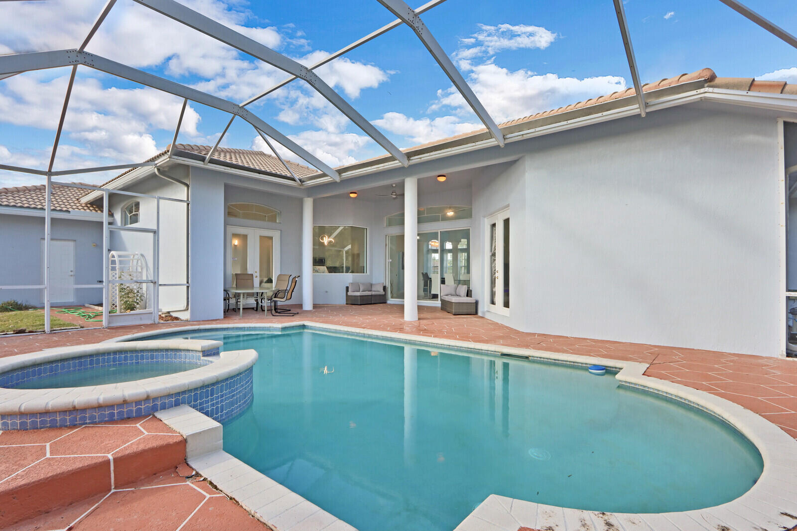 16146 N 72nd Dr, Palm Beach Gardens FL 33418