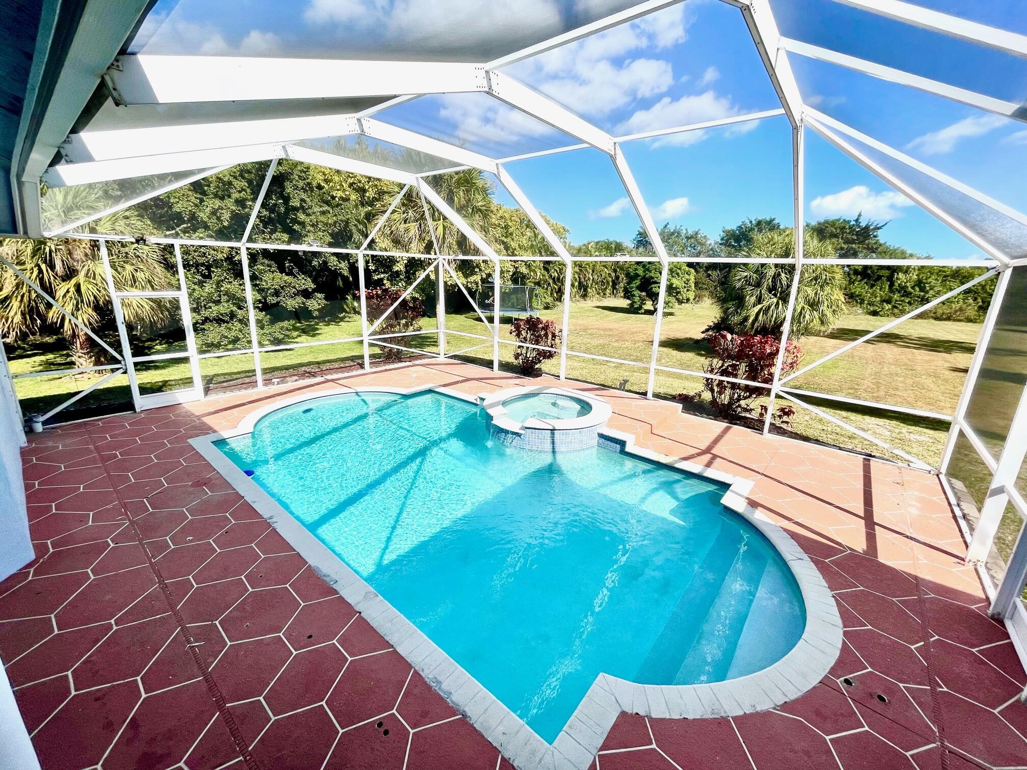 16146 N 72nd Dr, Palm Beach Gardens FL 33418
