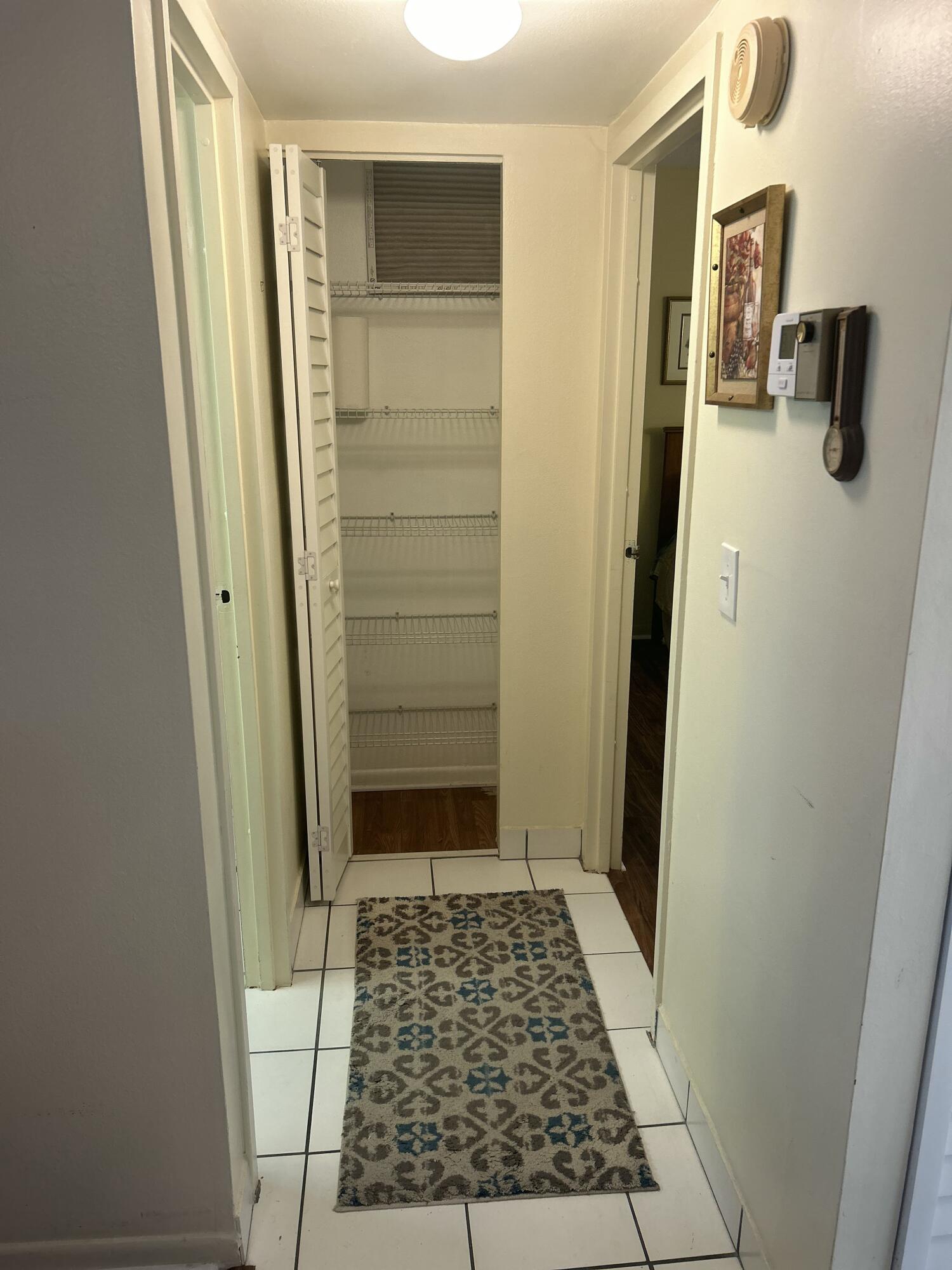 2801 Somerset #201, Lauderdale Lakes FL 33311