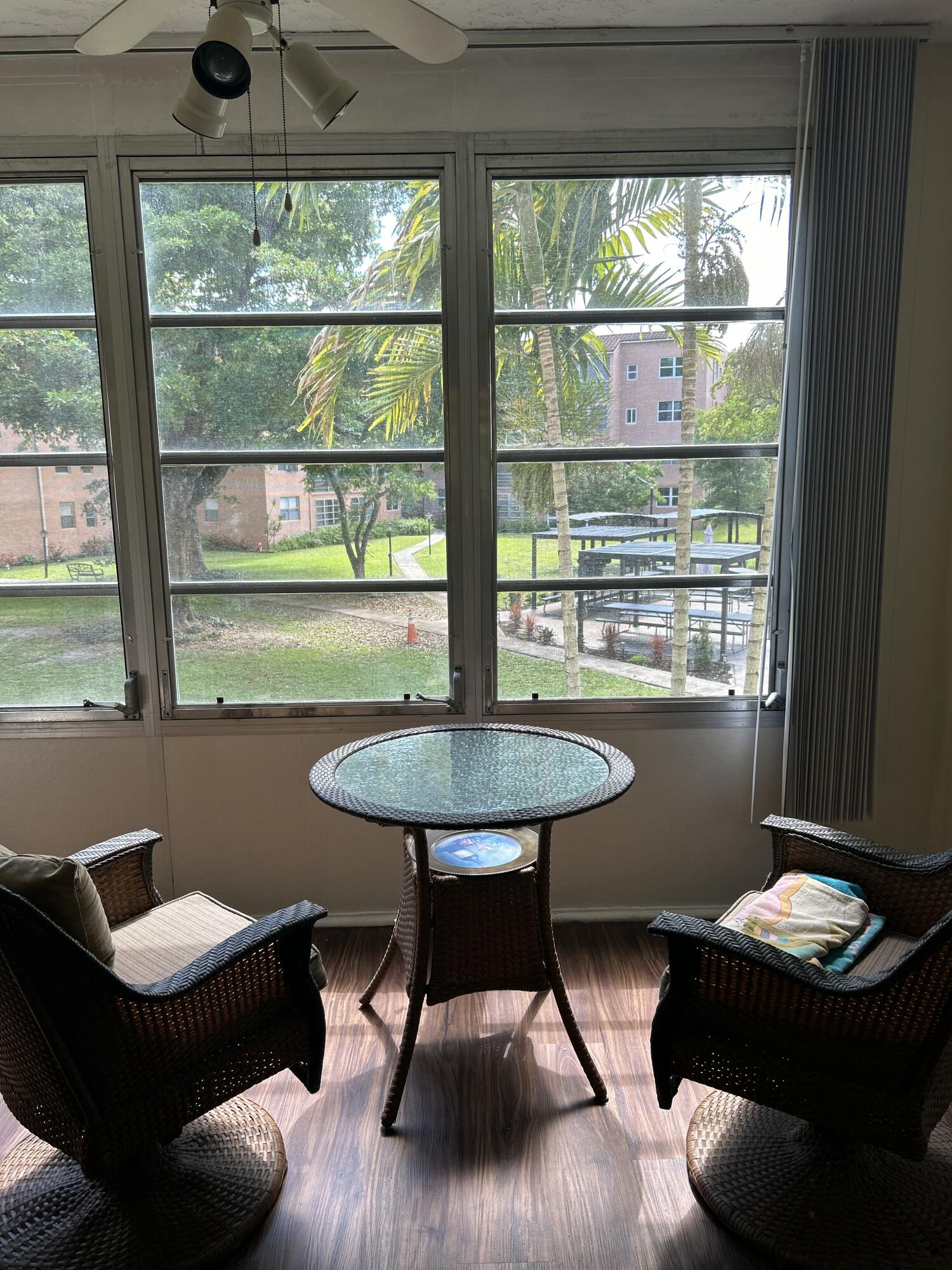 2801 Somerset #201, Lauderdale Lakes FL 33311