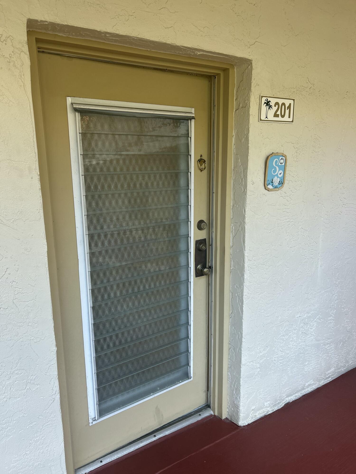 2801 Somerset #201, Lauderdale Lakes FL 33311