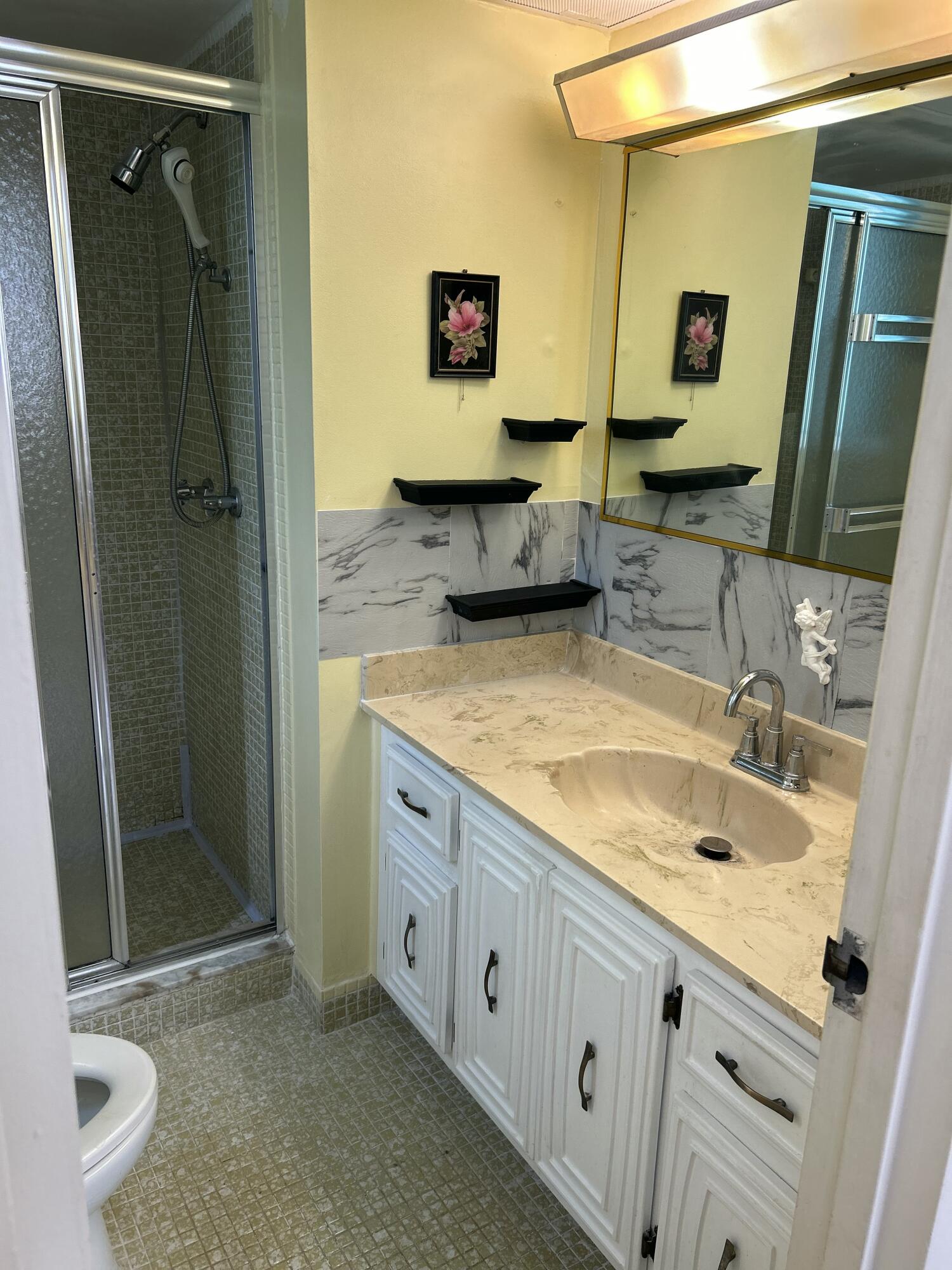 2801 Somerset #201, Lauderdale Lakes FL 33311