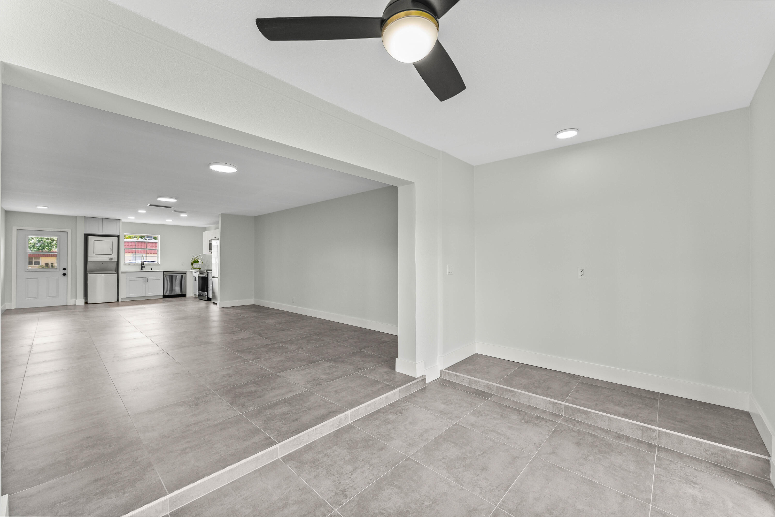 711 Laconia #B, , FL 33467