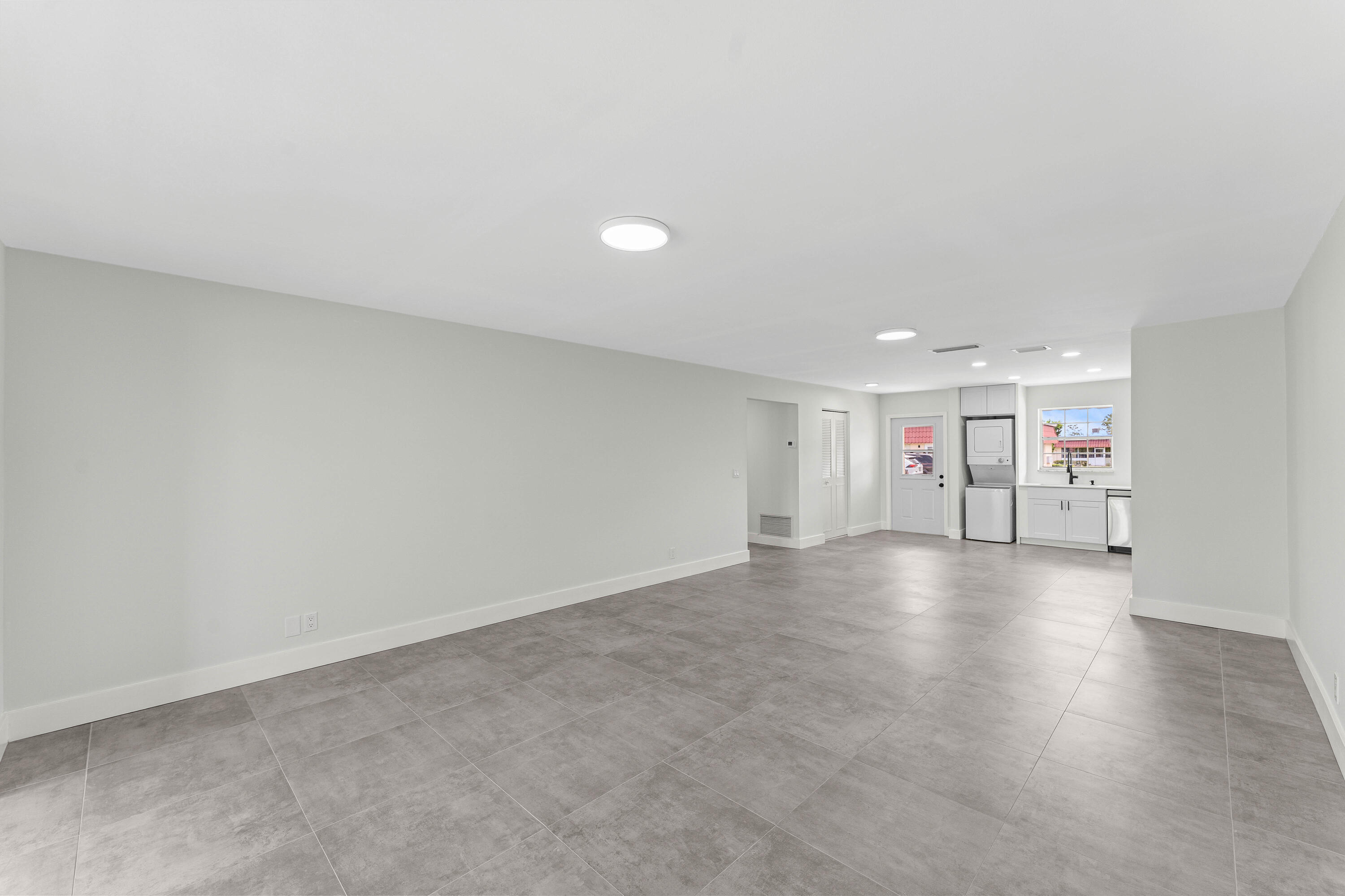 711 Laconia #B, , FL 33467