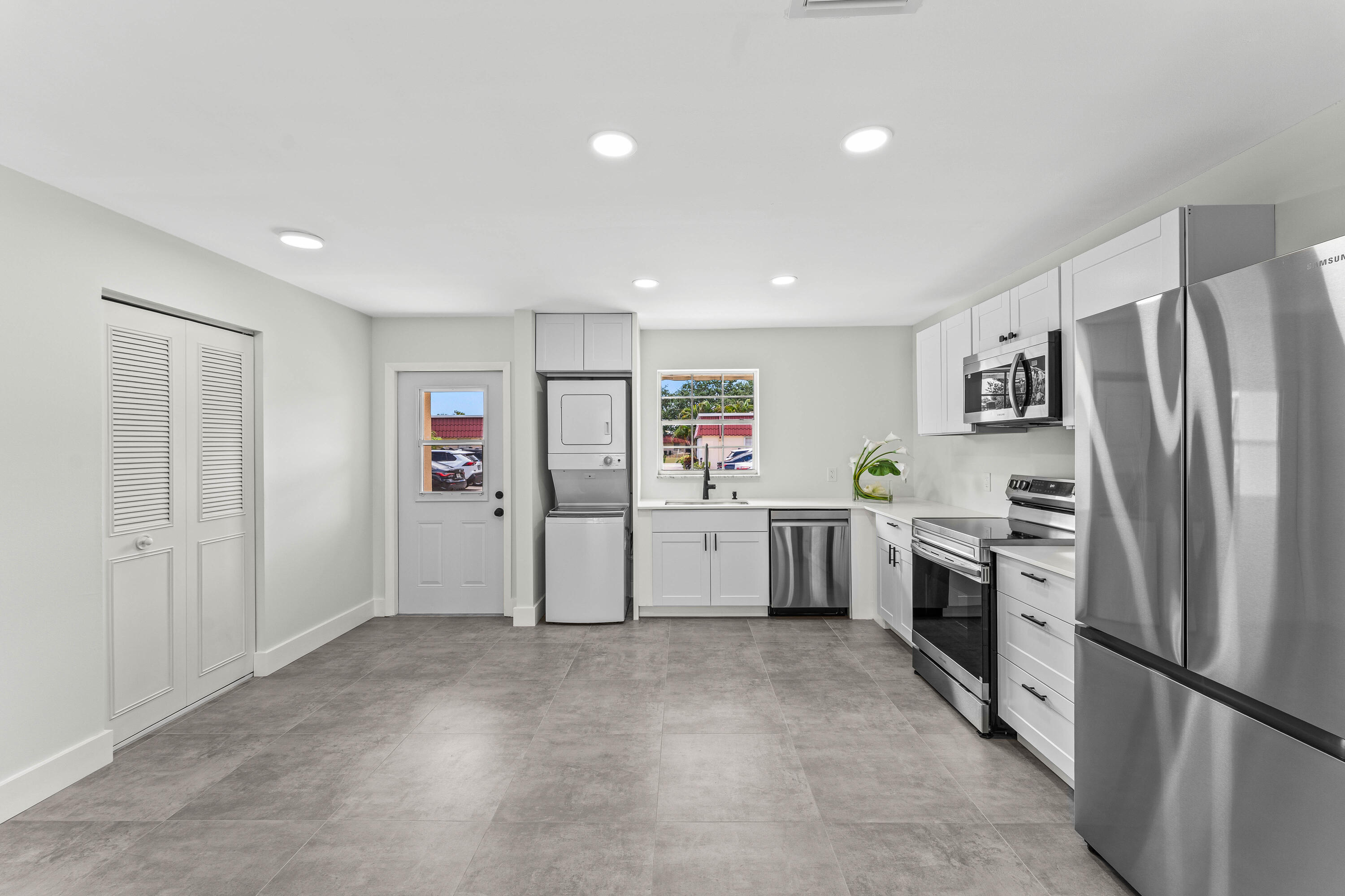 711 Laconia #B, , FL 33467