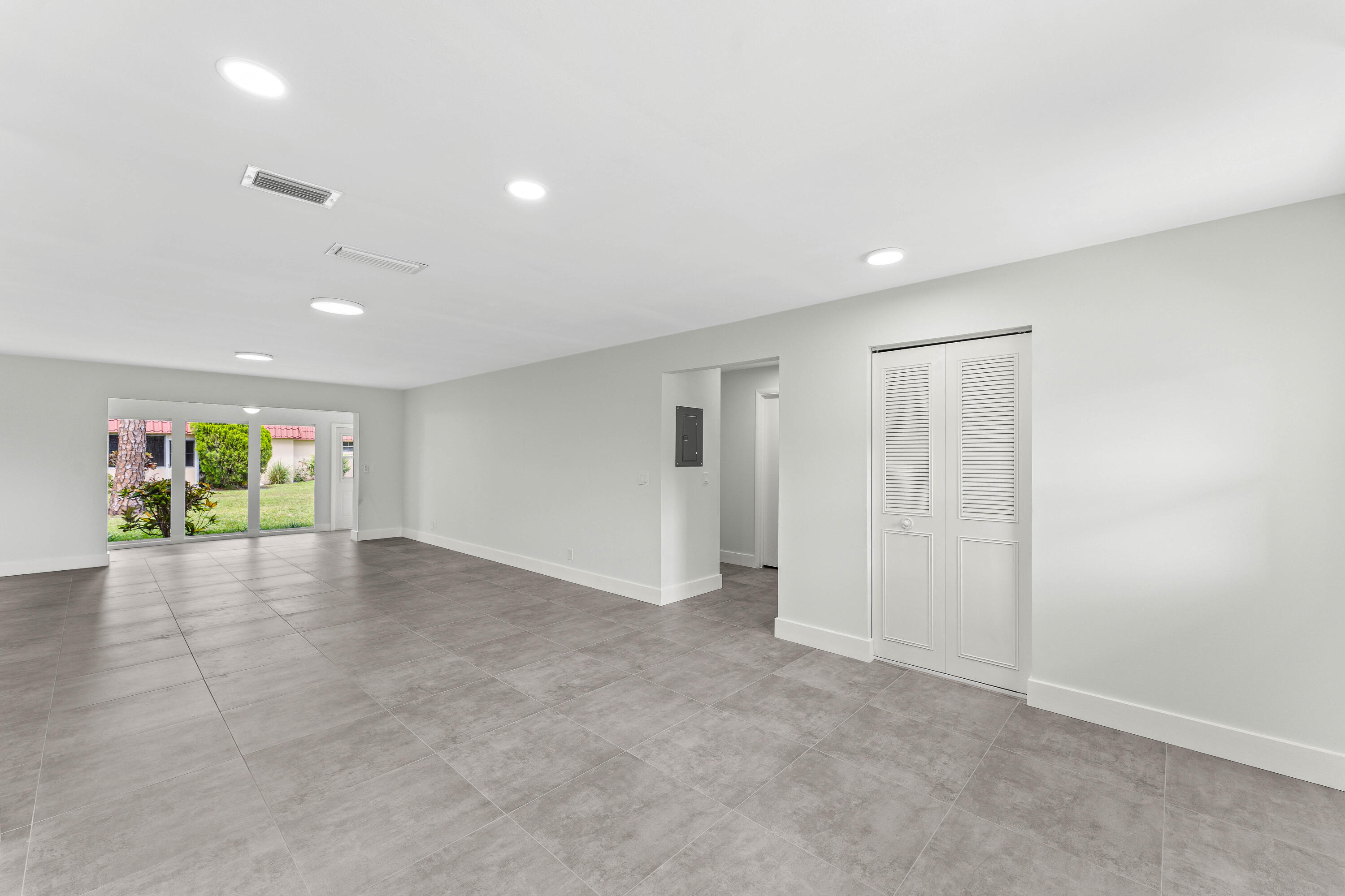711 Laconia #B, , FL 33467