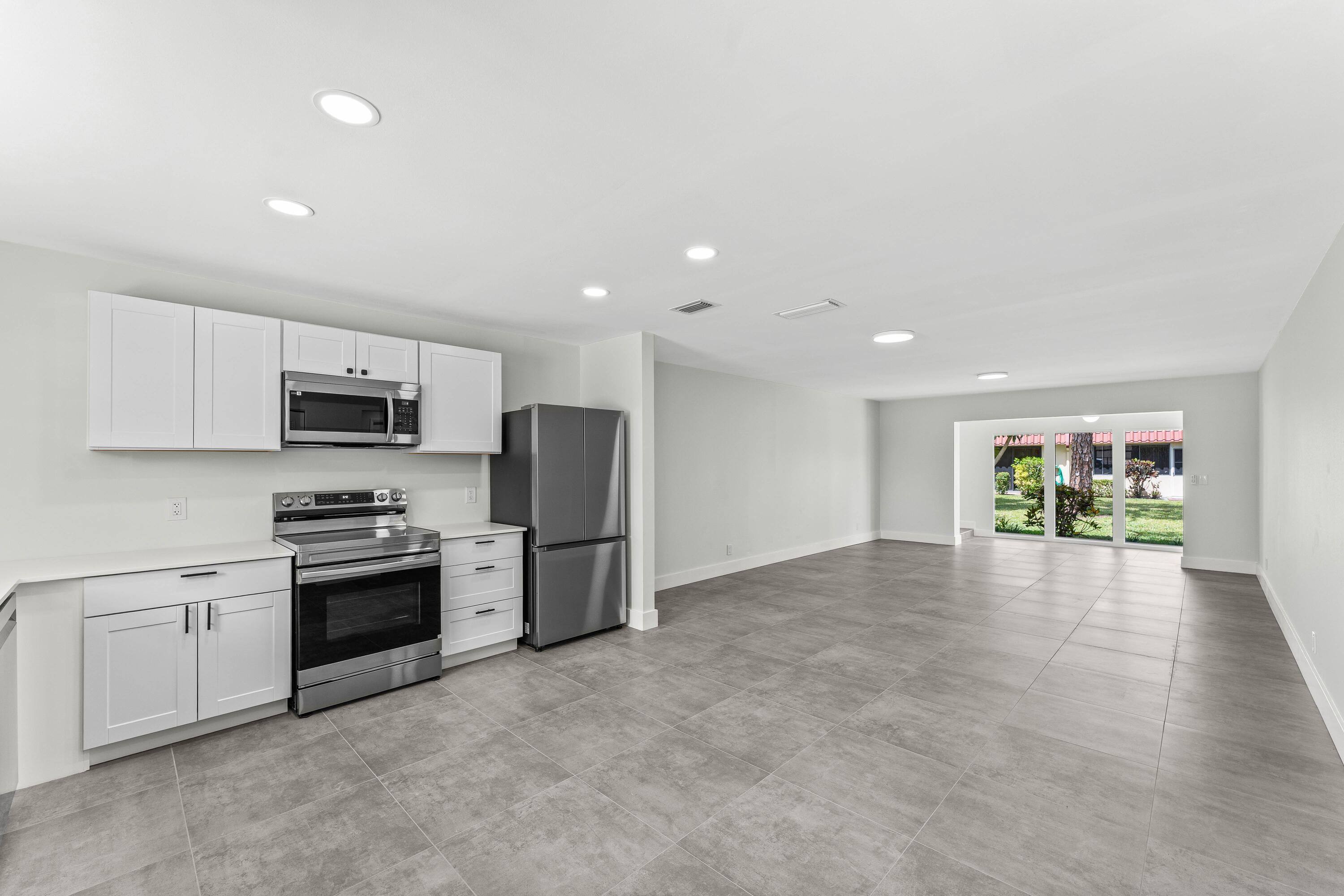 711 Laconia #B, , FL 33467