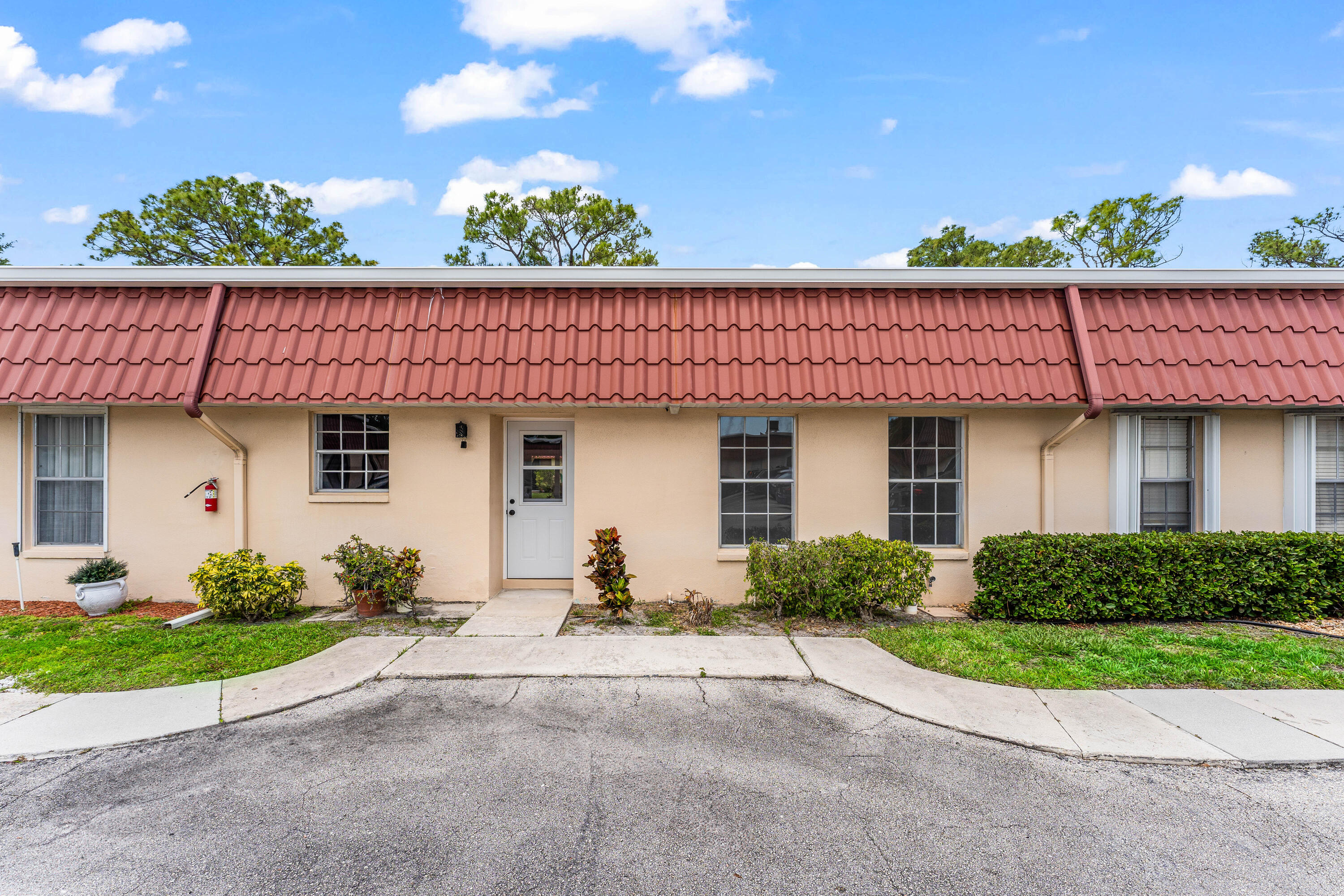 711 Laconia #B, , FL 33467