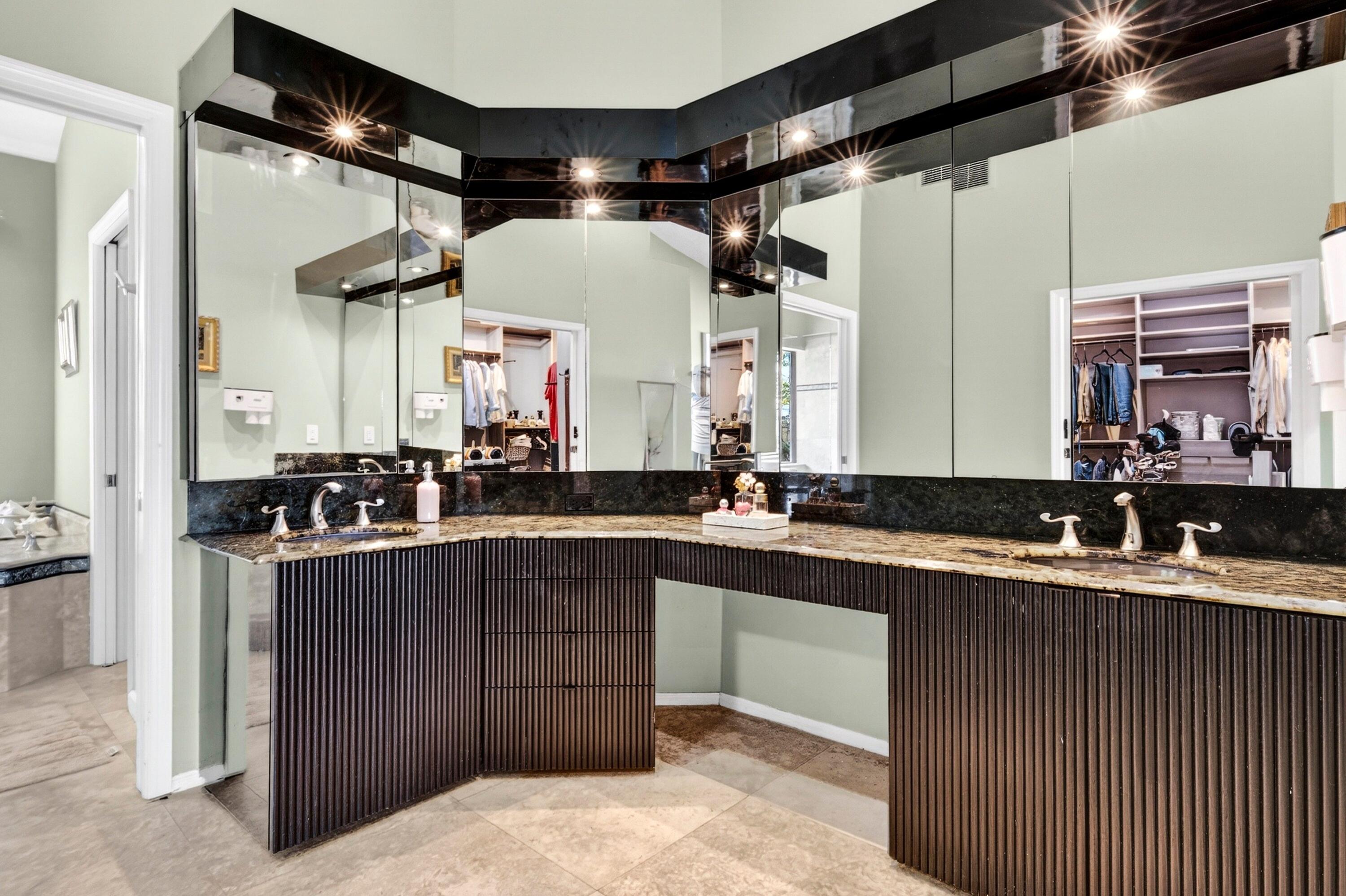 7031 Ventura, Parkland FL 33067