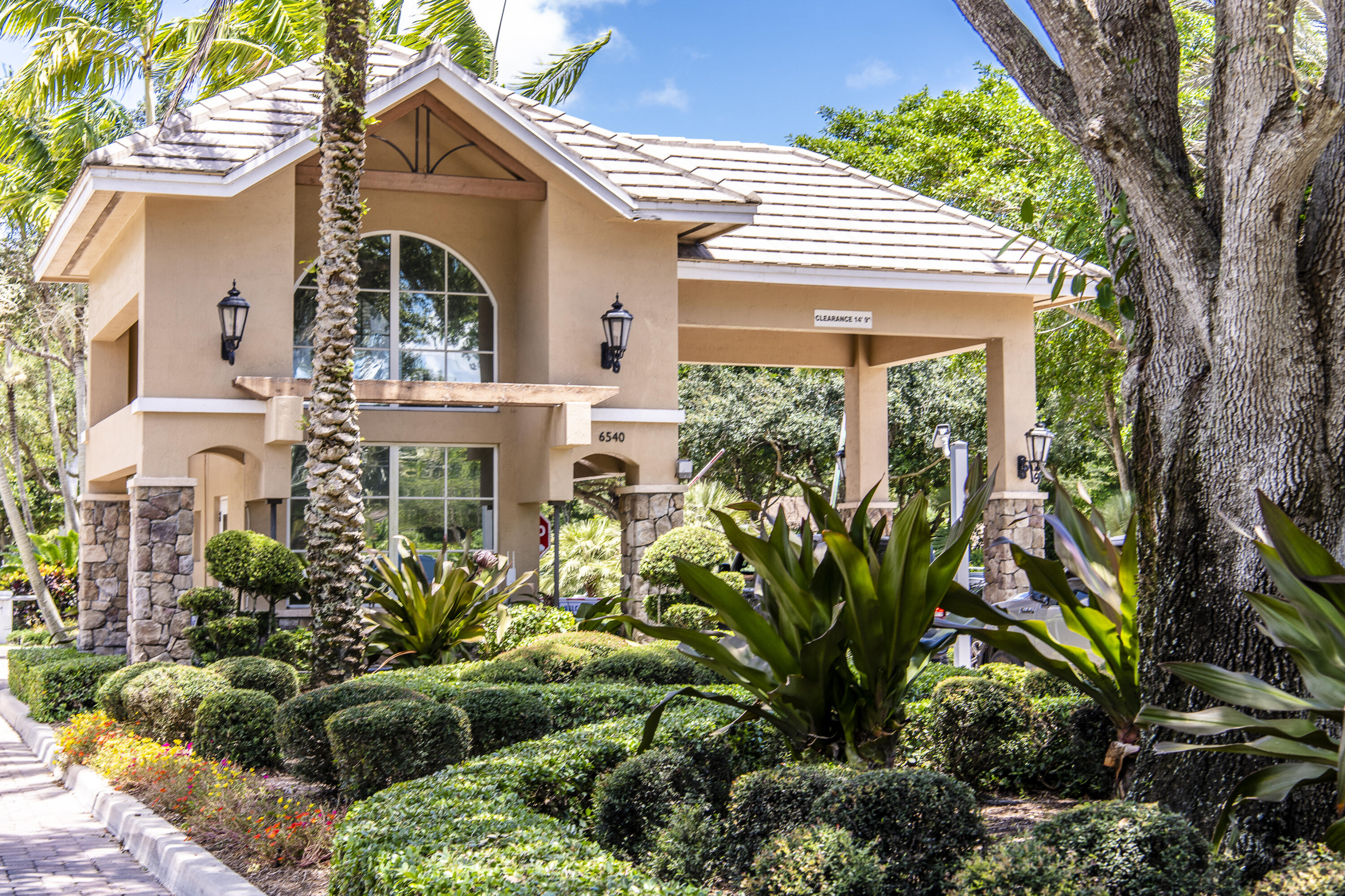 7031 Ventura, Parkland FL 33067