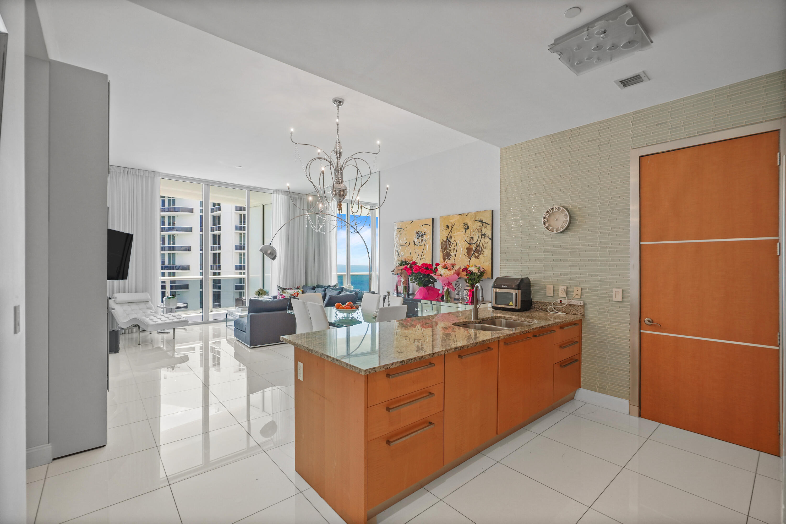 15901 Collins #3902, Sunny Isles Beach FL 33160