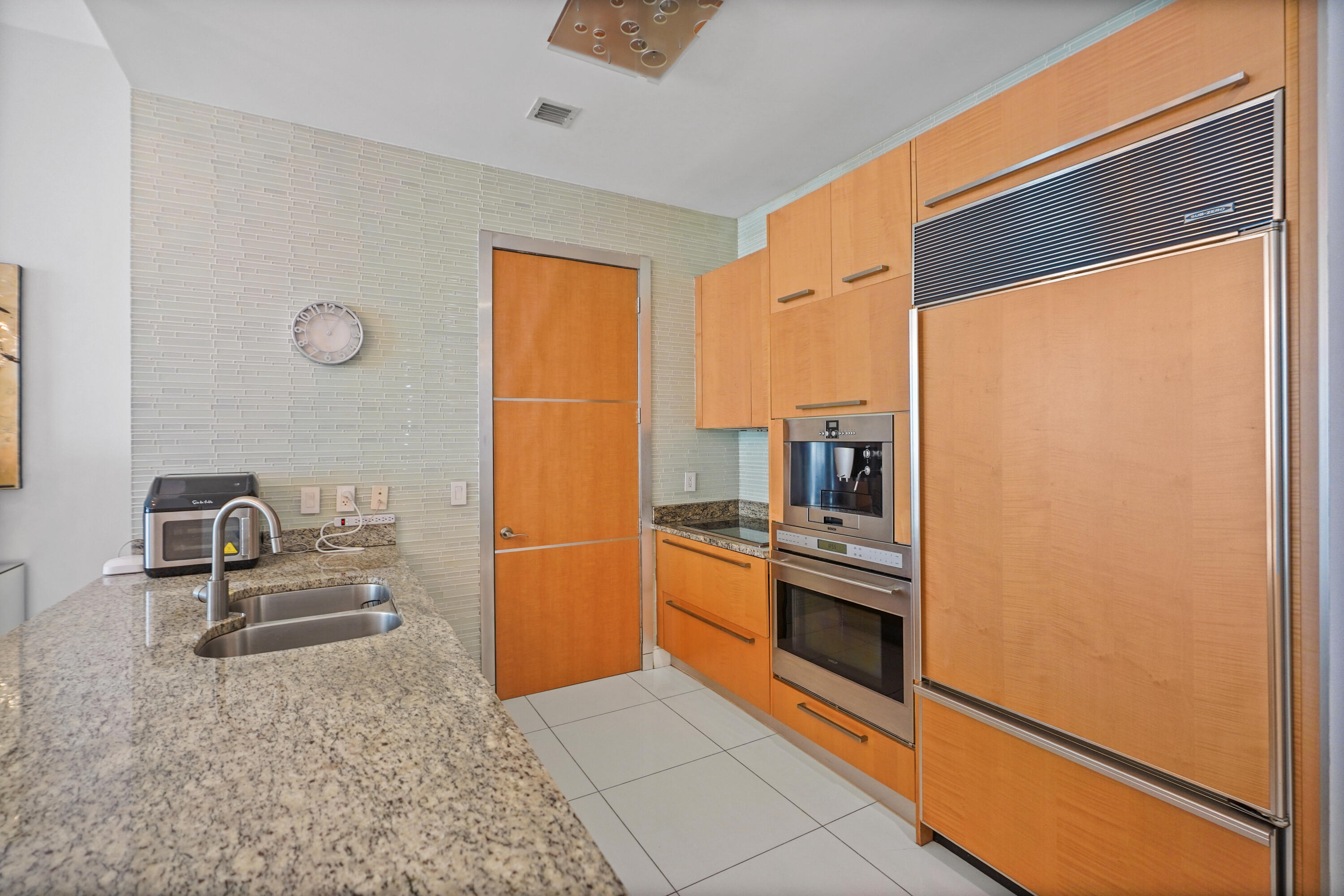 15901 Collins #3902, Sunny Isles Beach FL 33160