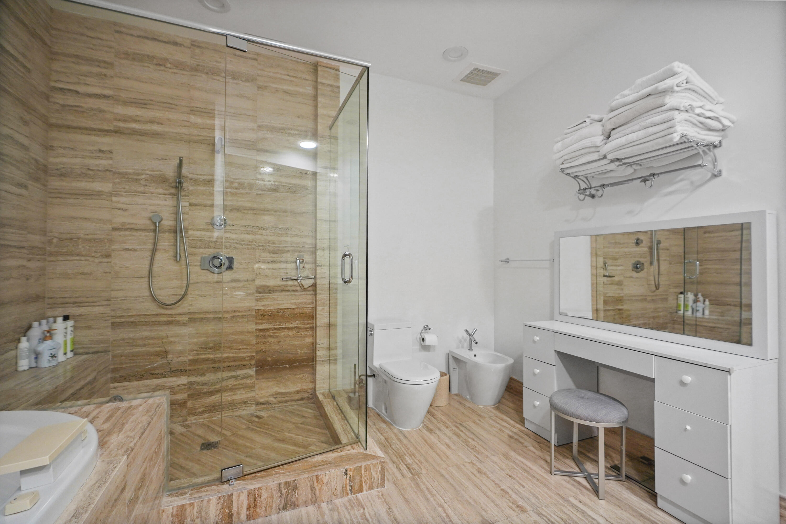 15901 Collins #3902, Sunny Isles Beach FL 33160