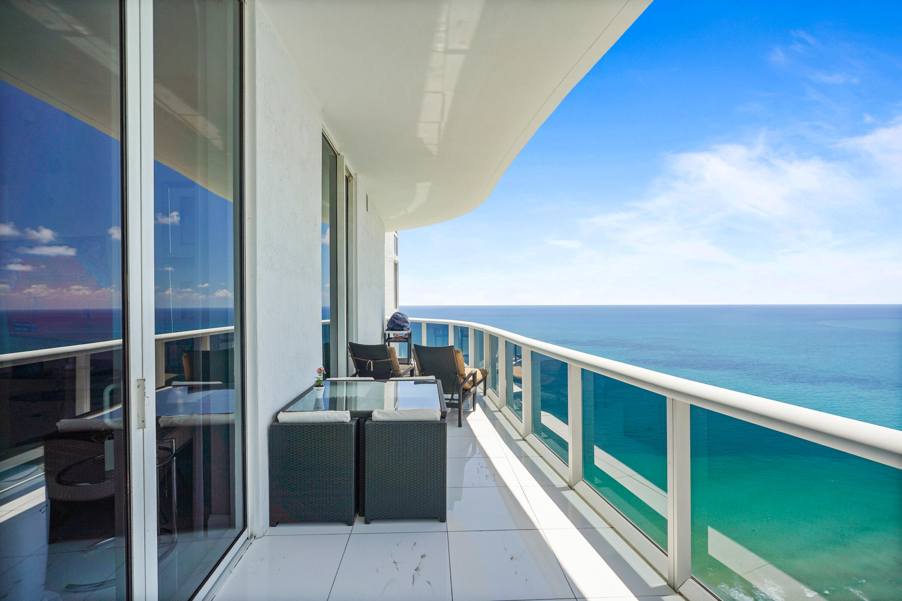 15901 Collins #3902, Sunny Isles Beach FL 33160