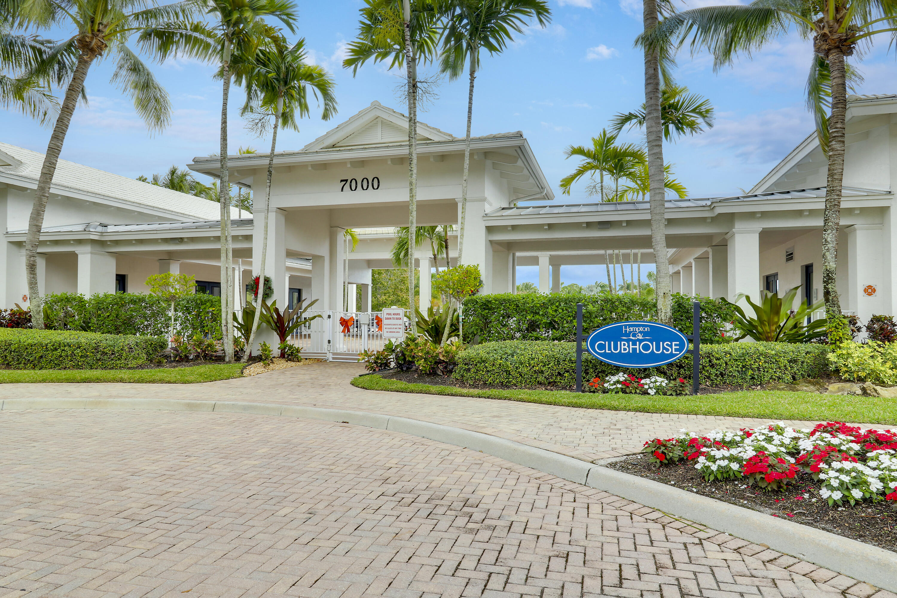 5242 Cambridge, Palm Beach Gardens FL 33418