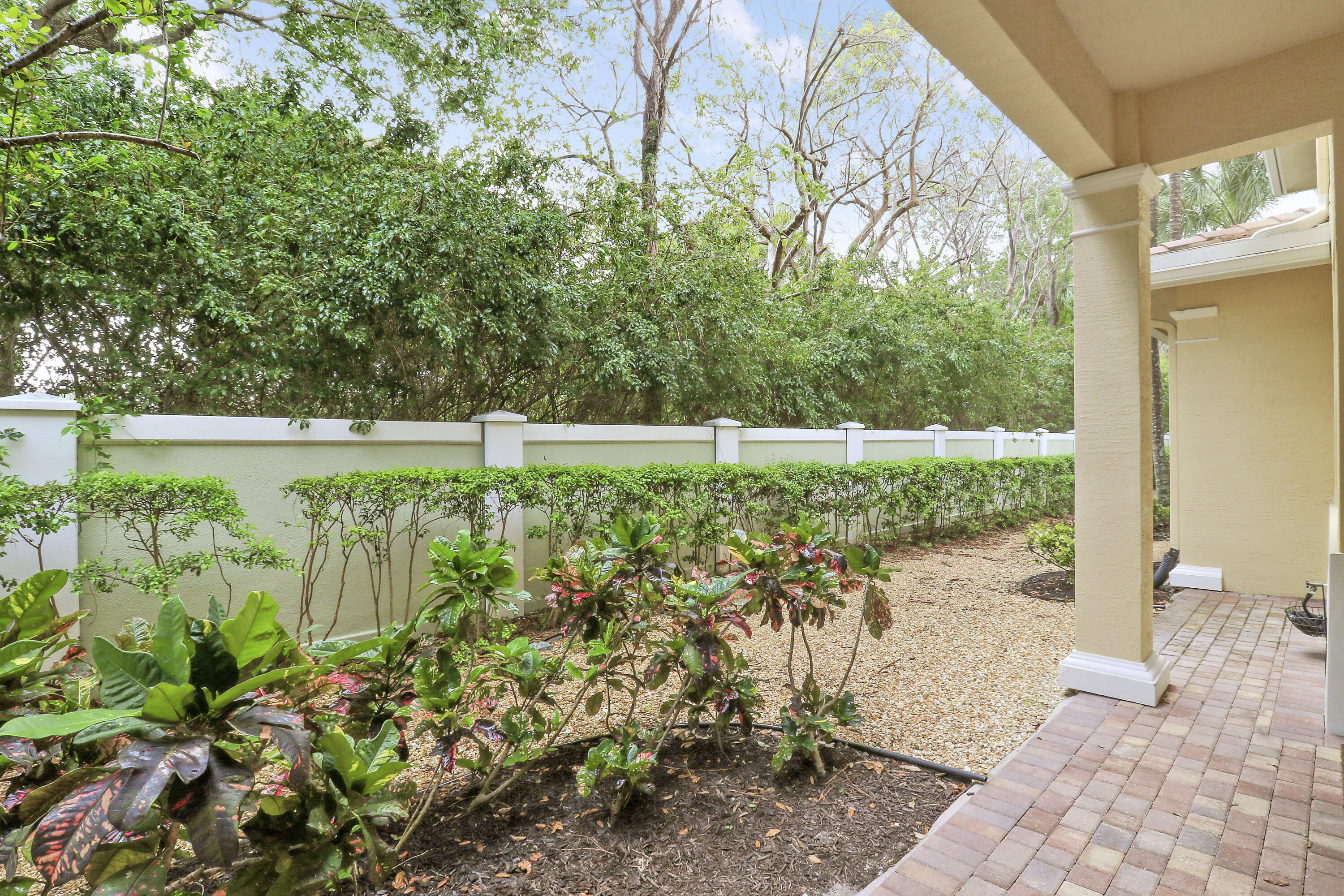 5242 Cambridge, Palm Beach Gardens FL 33418