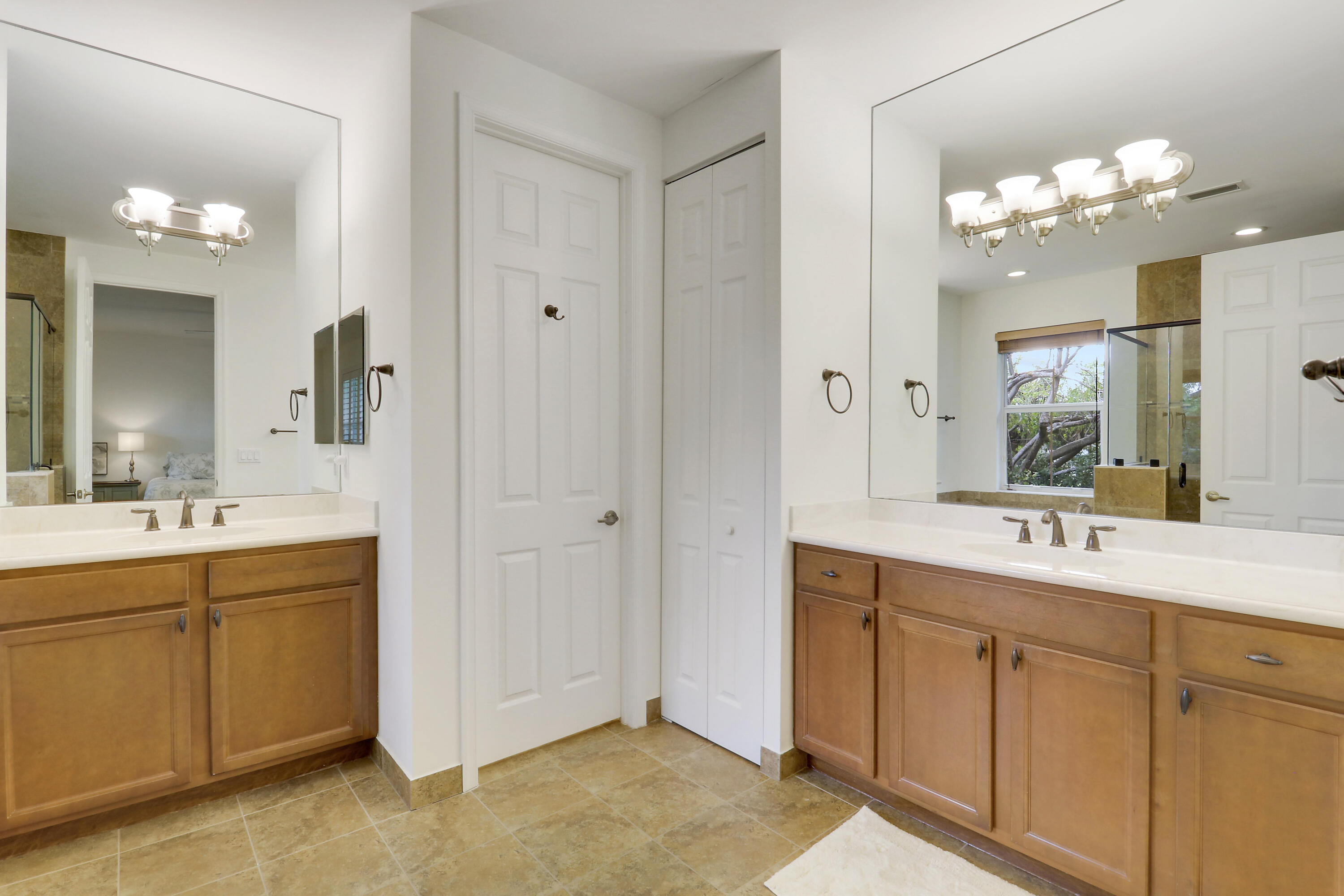 5242 Cambridge, Palm Beach Gardens FL 33418