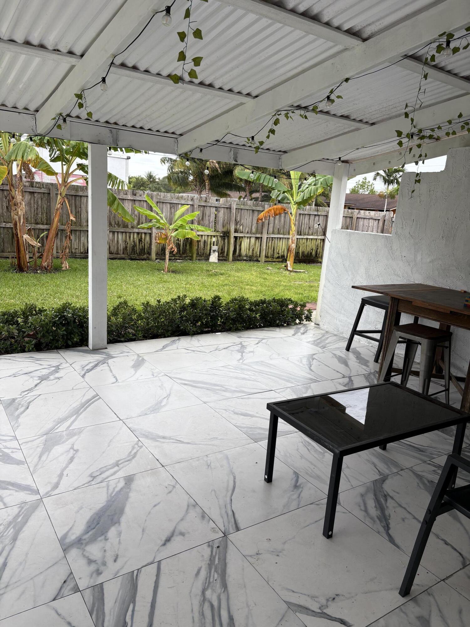 3480 NW 18th, Lauderhill FL 33311
