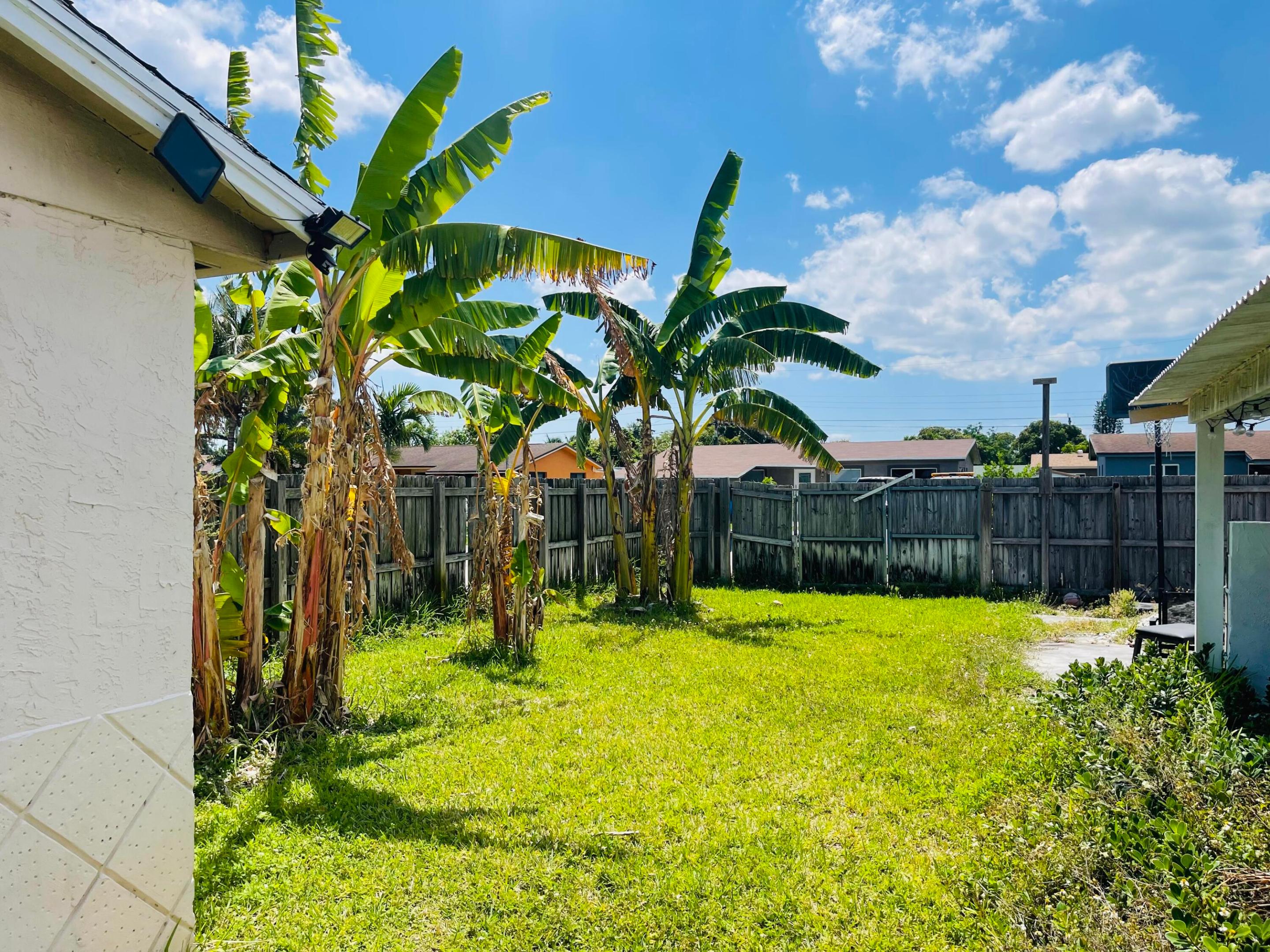 3480 NW 18th, Lauderhill FL 33311