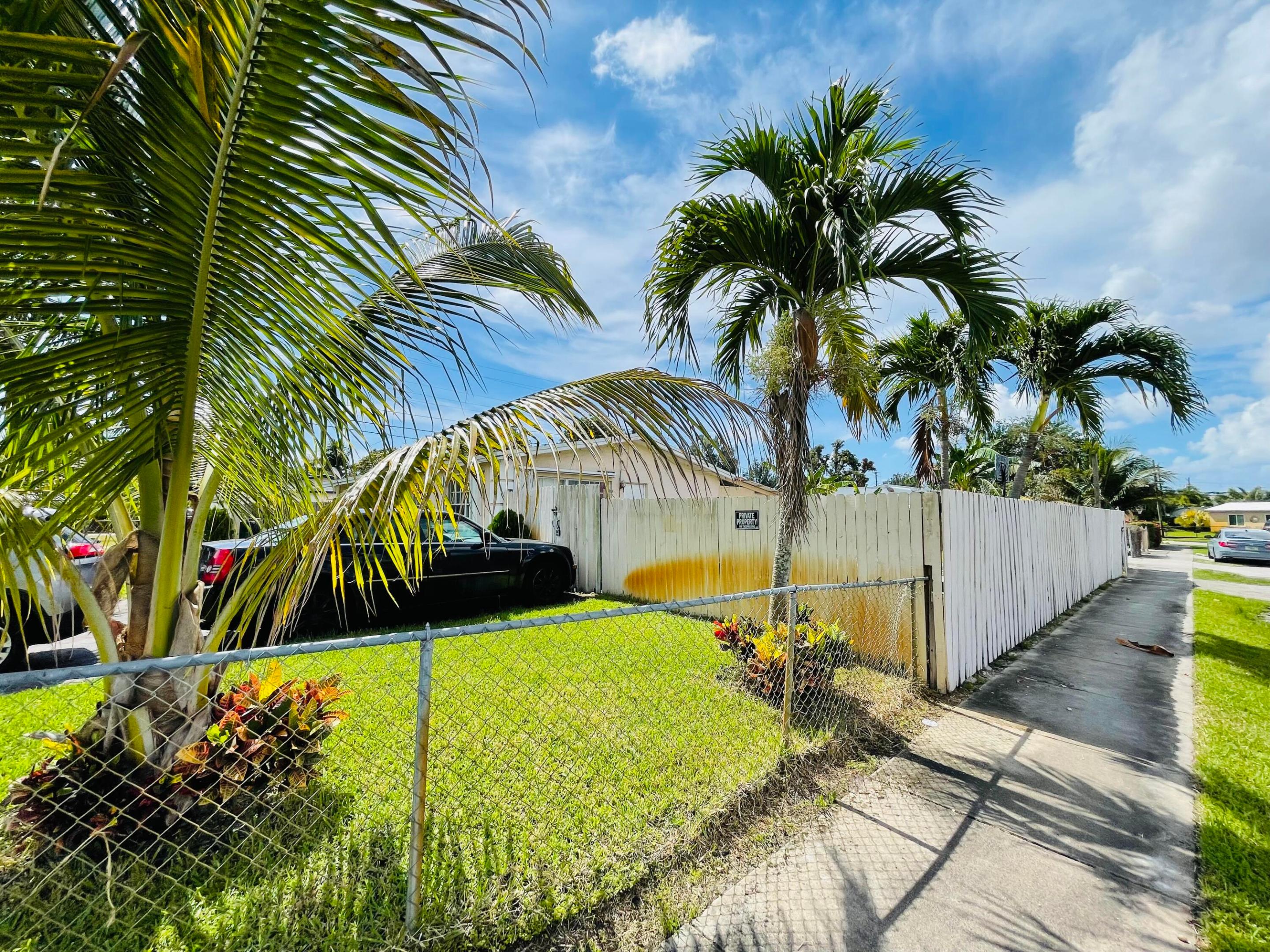 3480 NW 18th, Lauderhill FL 33311
