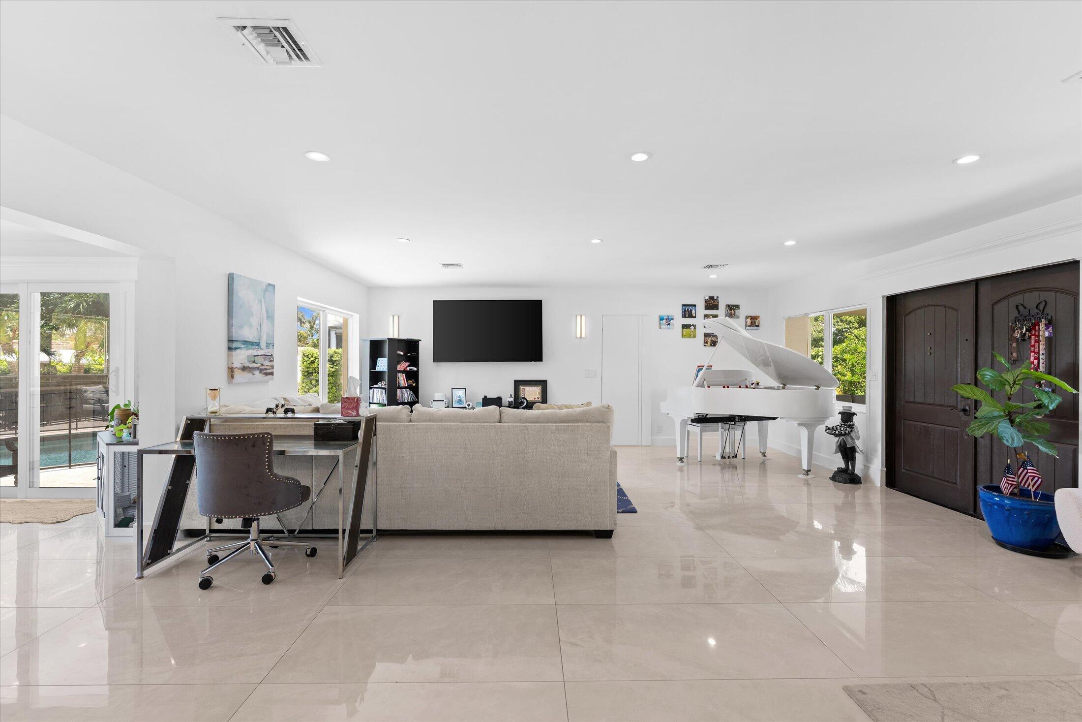 2948 NE 35th, Lighthouse Point FL 33064