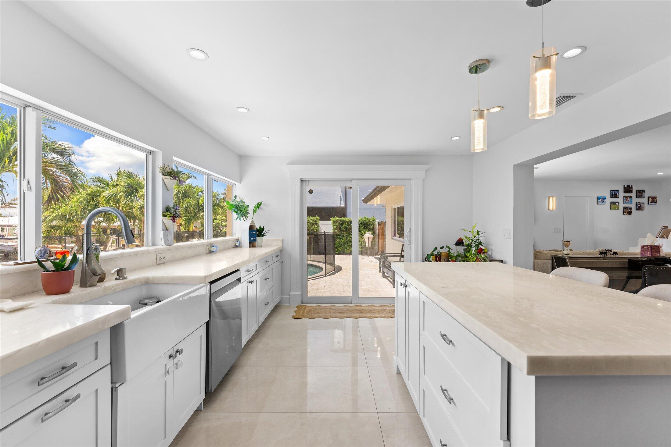 2948 NE 35th, Lighthouse Point FL 33064