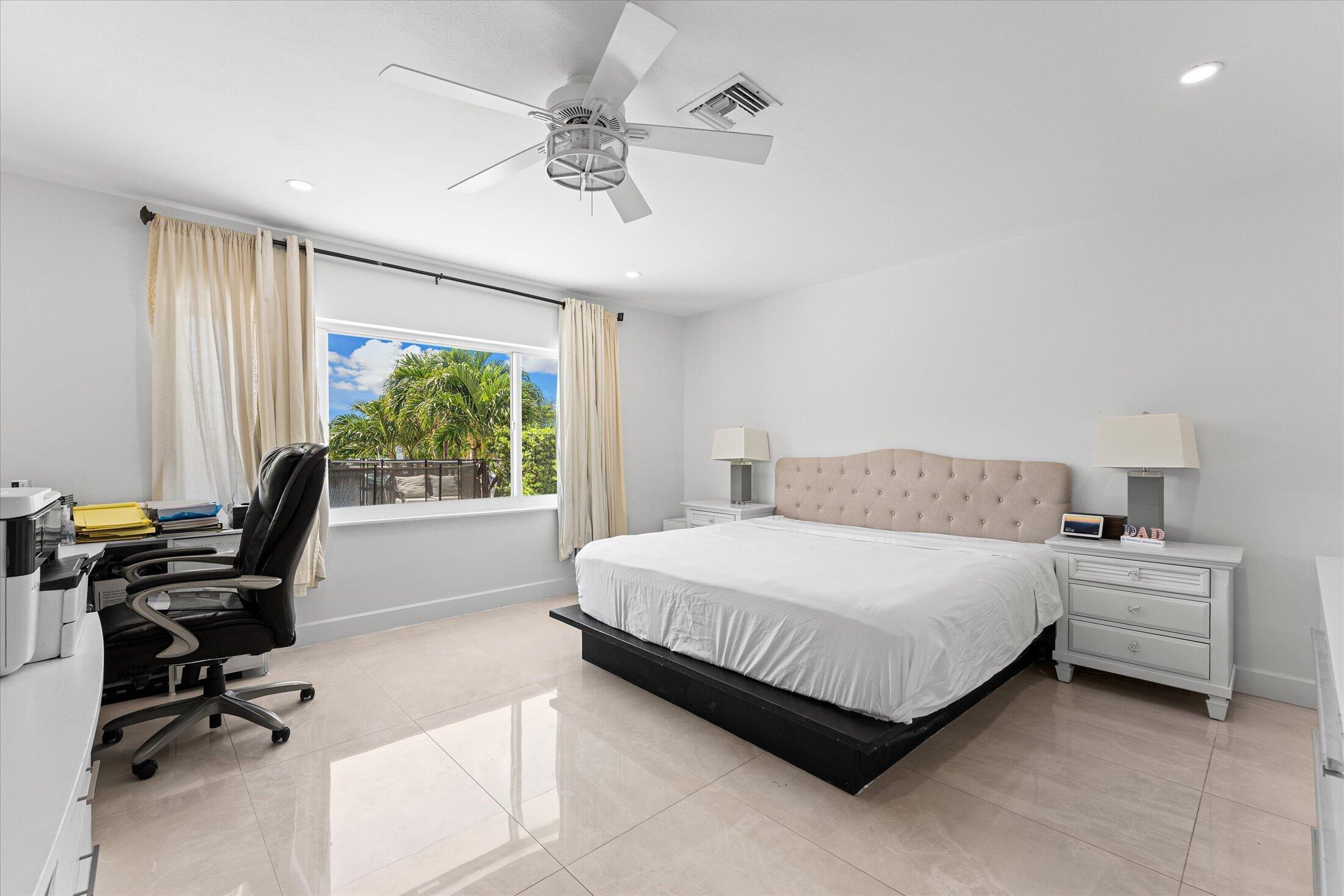 2948 NE 35th, Lighthouse Point FL 33064