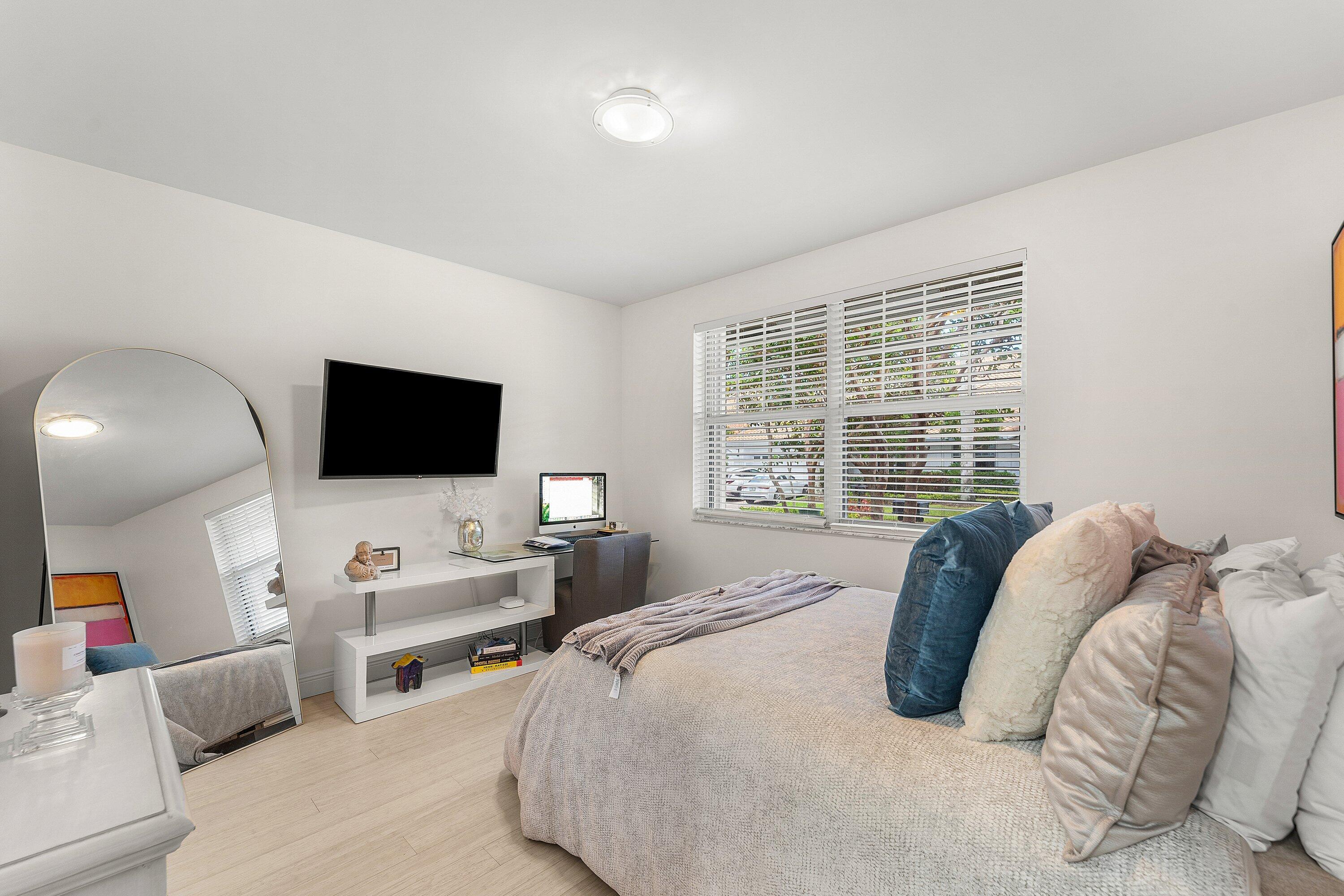 2221 NW 62nd, Boca Raton FL 33496