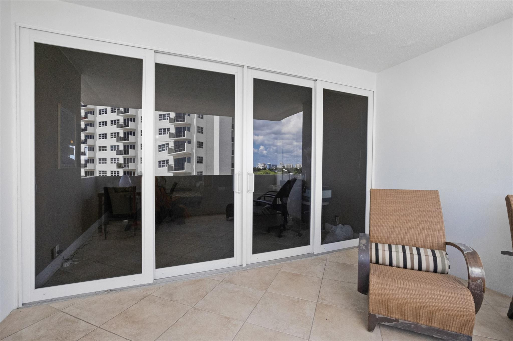 333 Sunset #503, Fort Lauderdale FL 33301