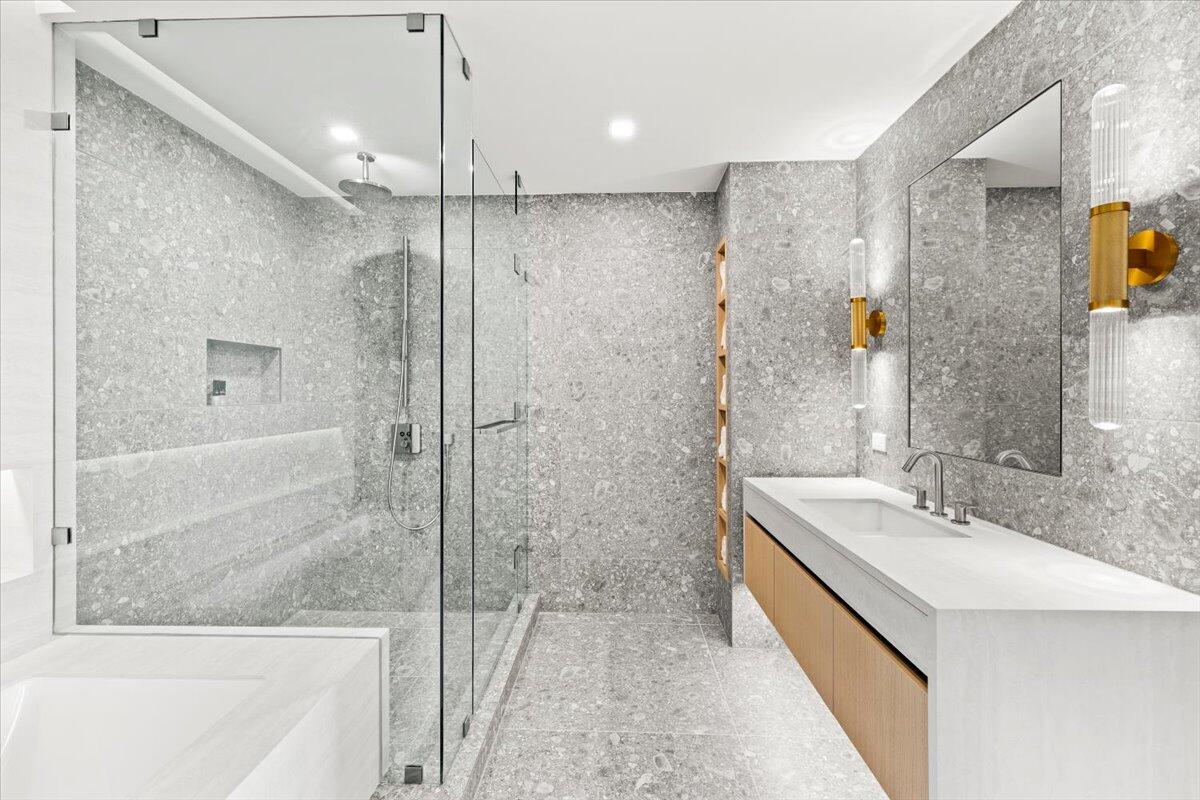 900 N Ocean #305, Pompano Beach FL 33062