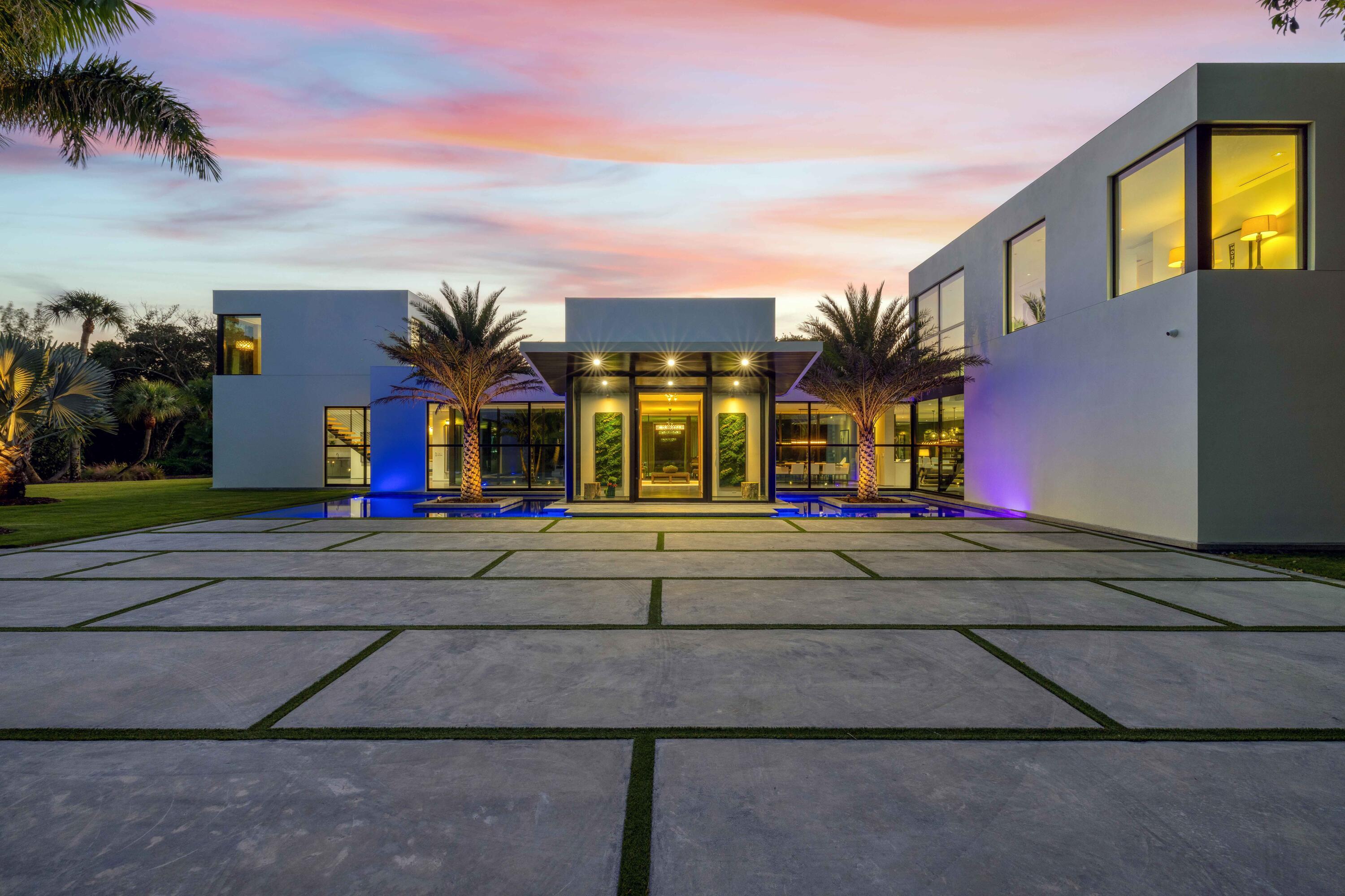 12 N Beach, Jupiter Island FL 33455