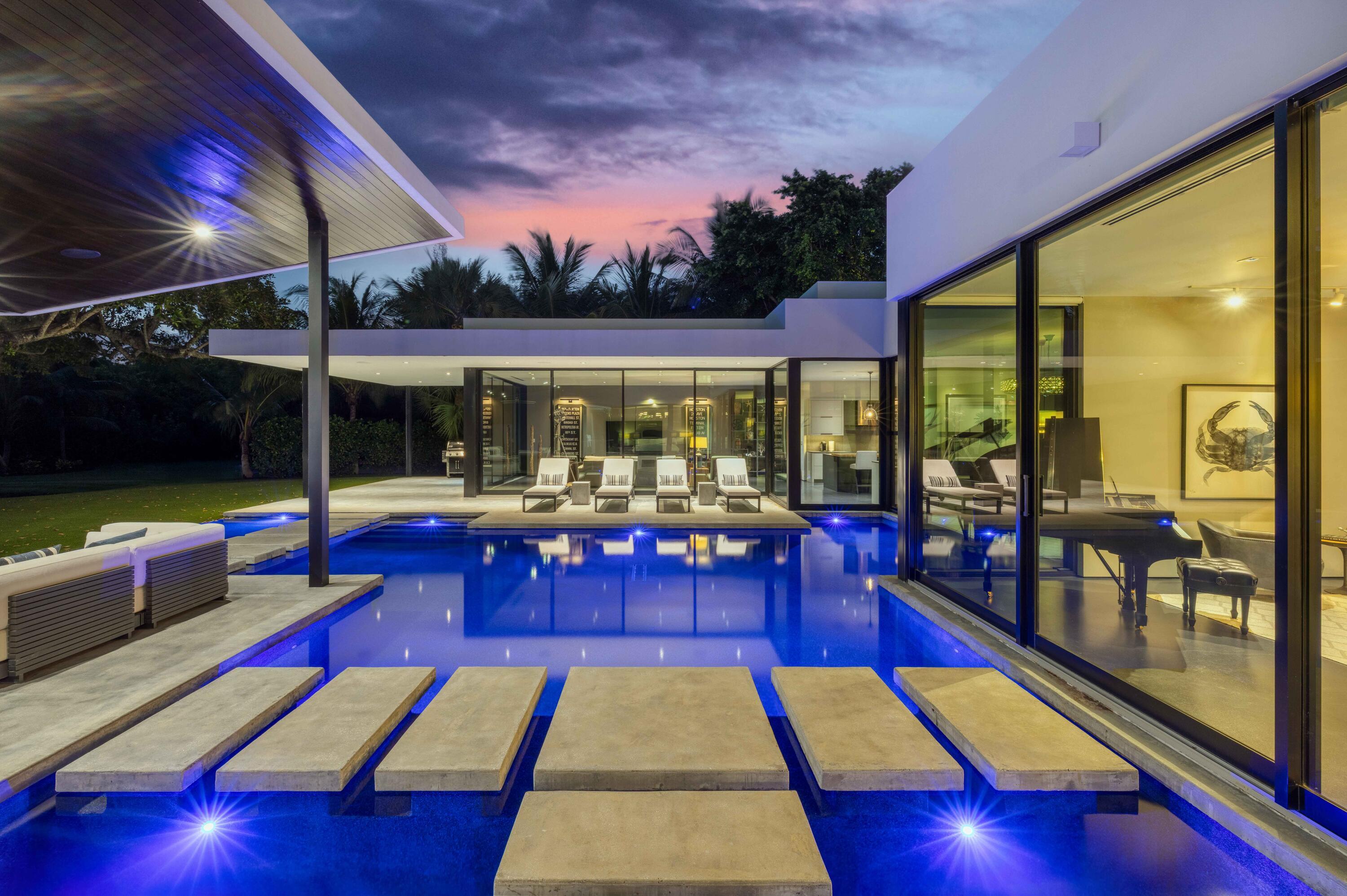 12 N Beach, Jupiter Island FL 33455