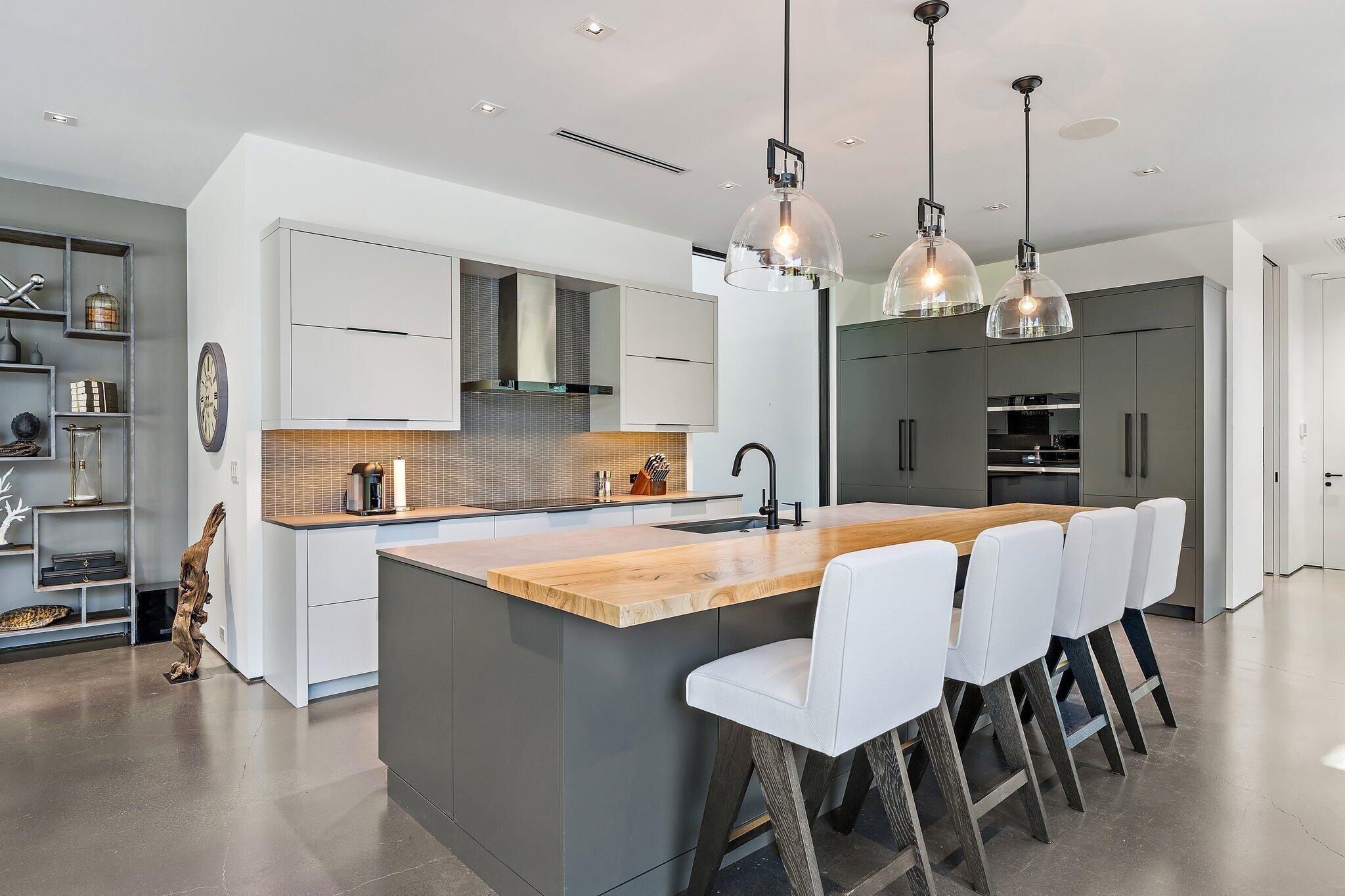 12 N Beach, Jupiter Island FL 33455