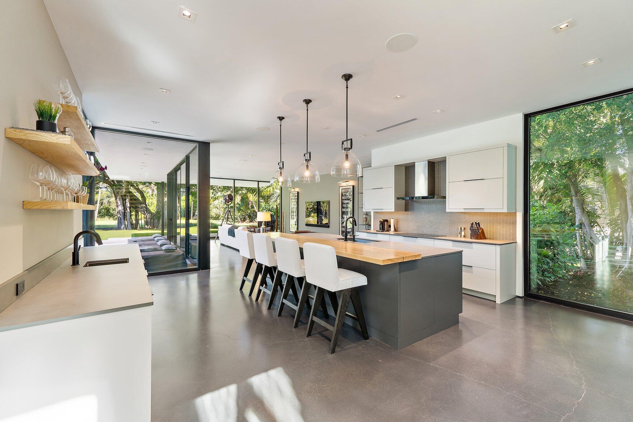 12 N Beach, Jupiter Island FL 33455