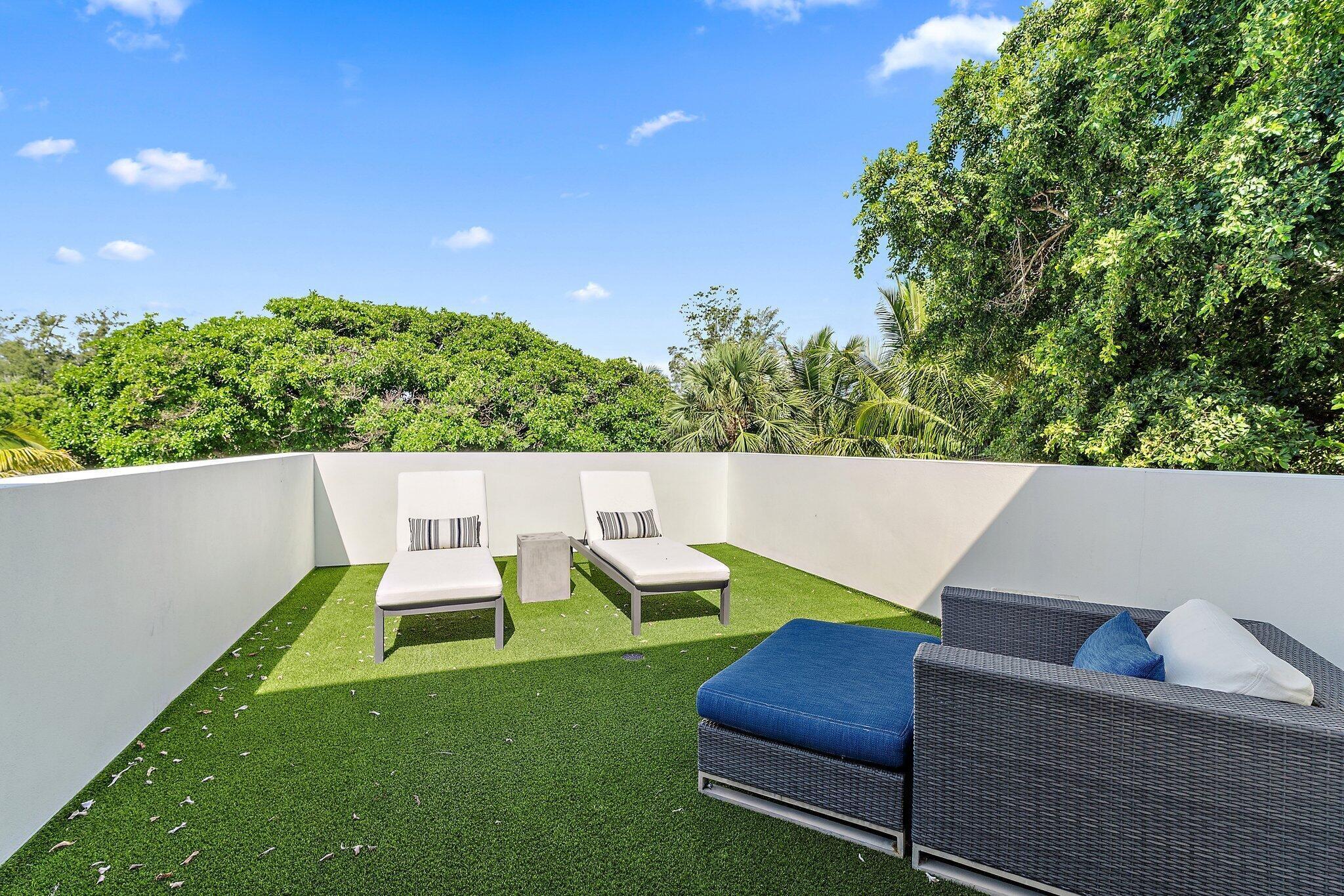 12 N Beach, Jupiter Island FL 33455