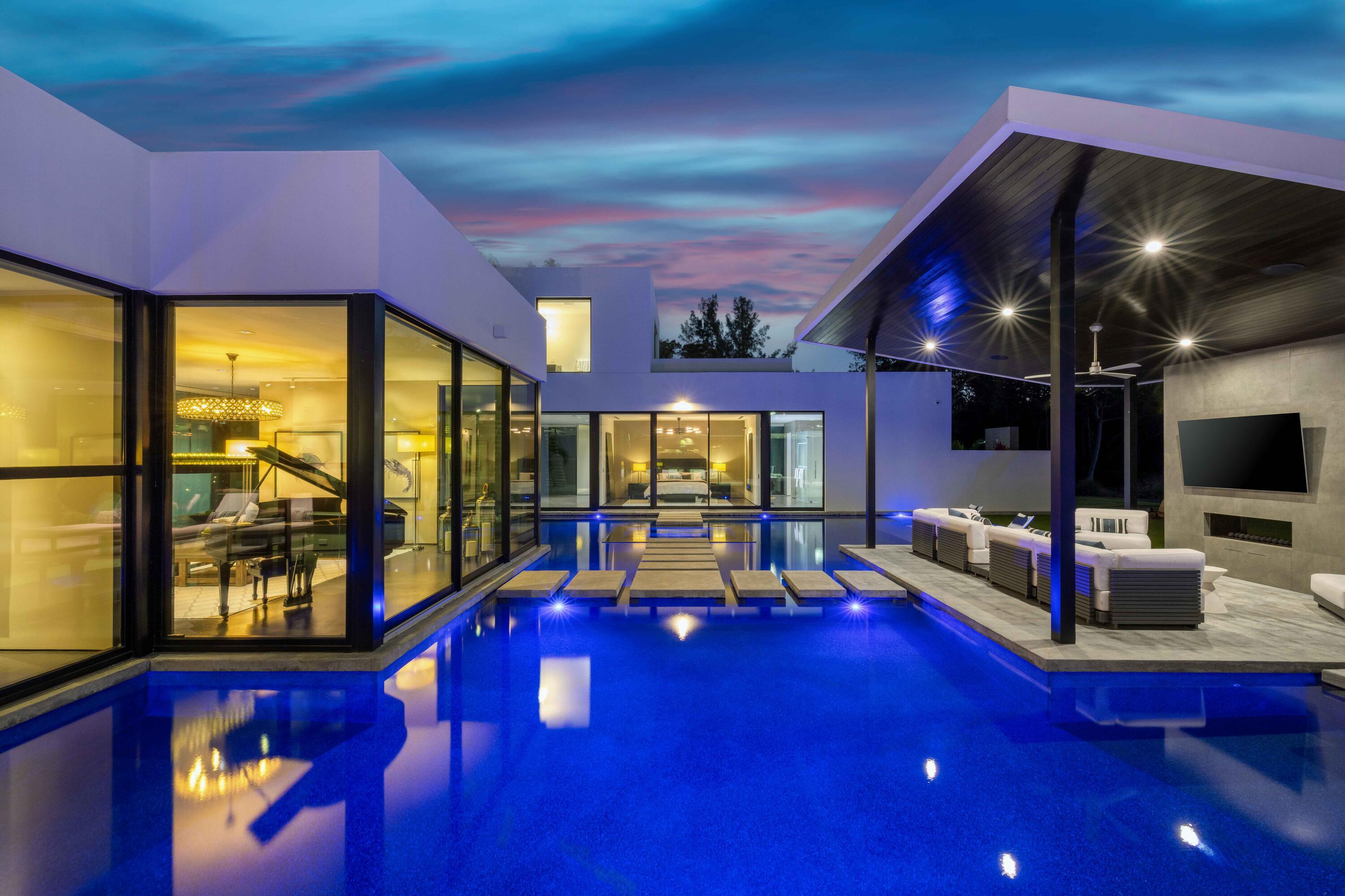 12 N Beach, Jupiter Island FL 33455