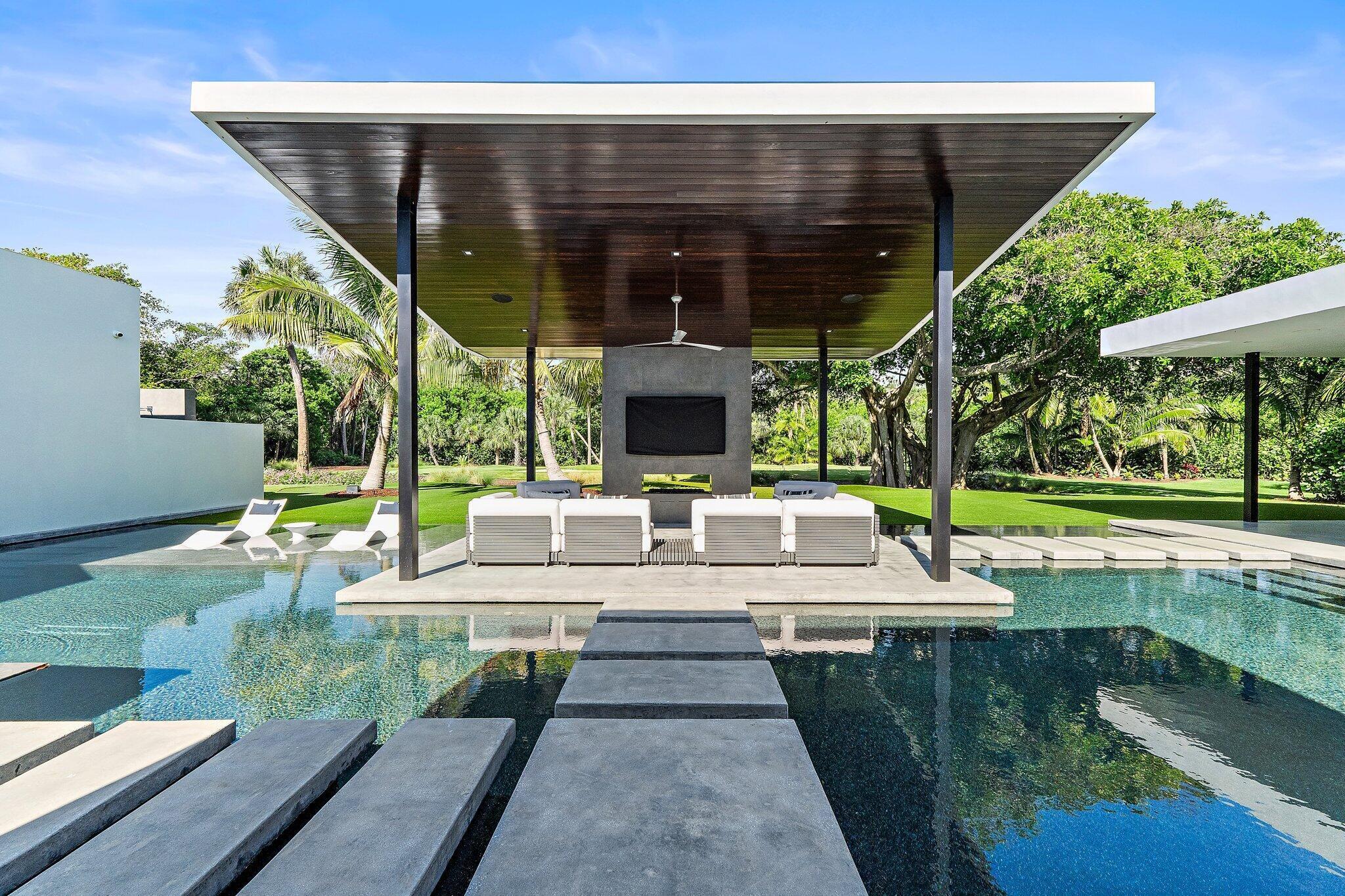 12 N Beach, Jupiter Island FL 33455