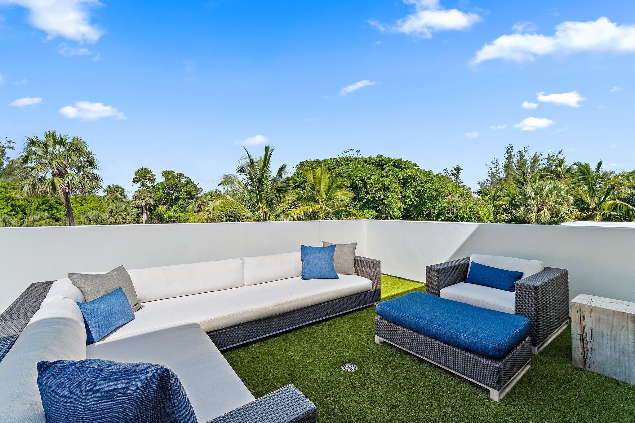 12 N Beach, Jupiter Island FL 33455