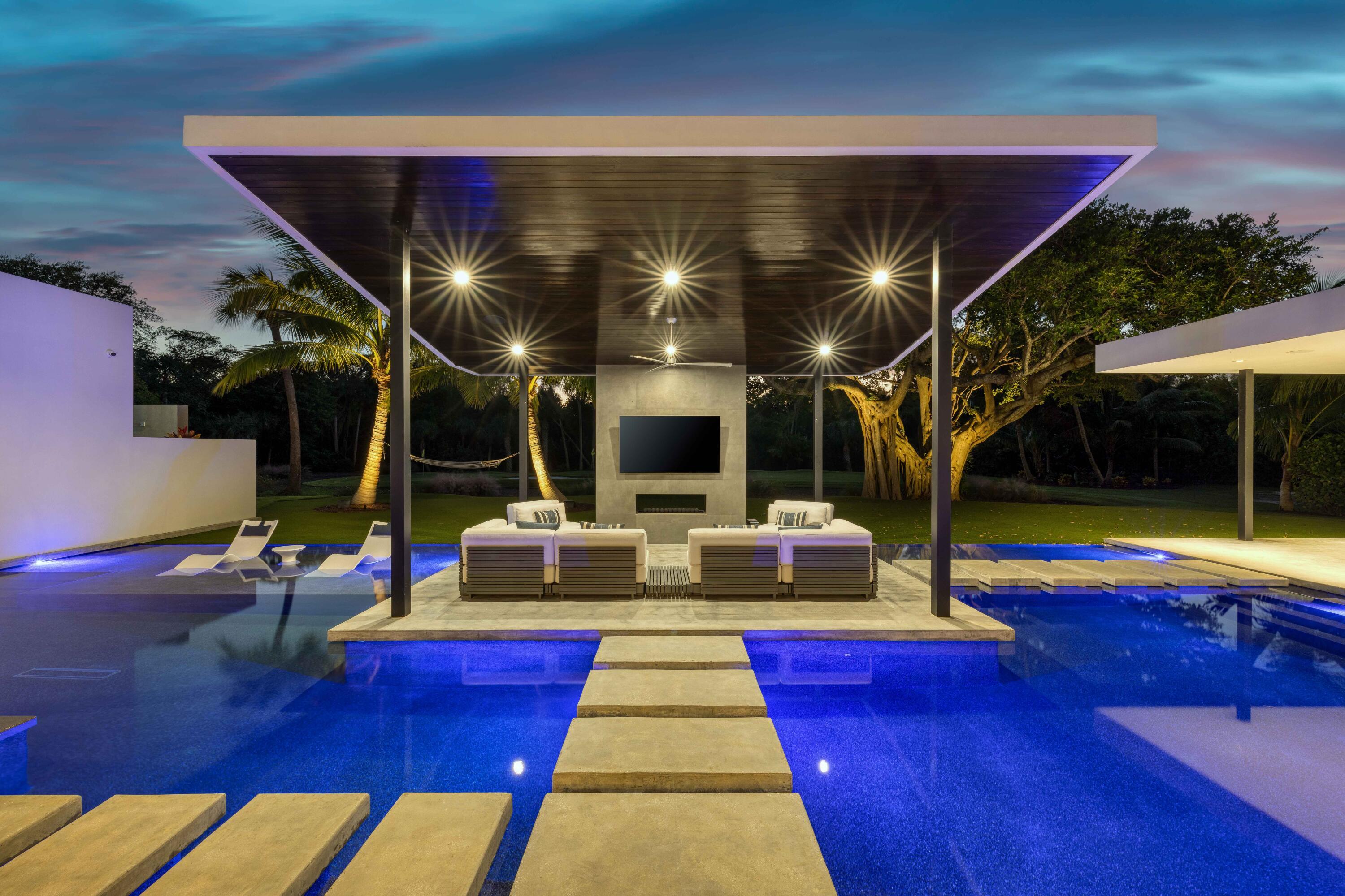 12 N Beach, Jupiter Island FL 33455