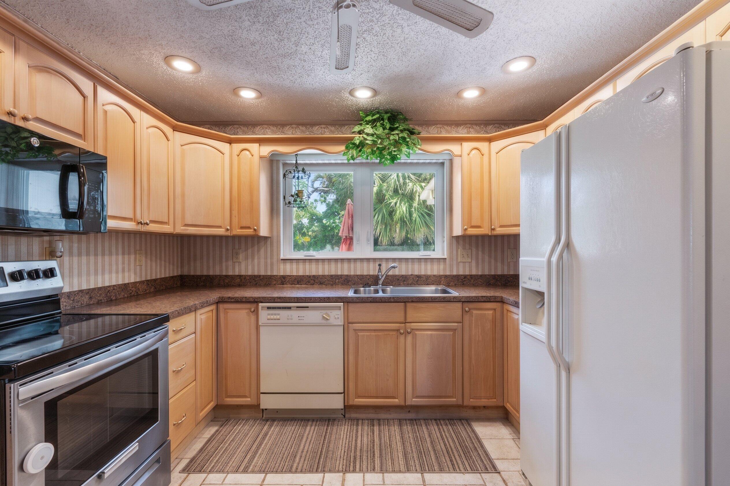 1166 Beach, Singer Island FL 33404