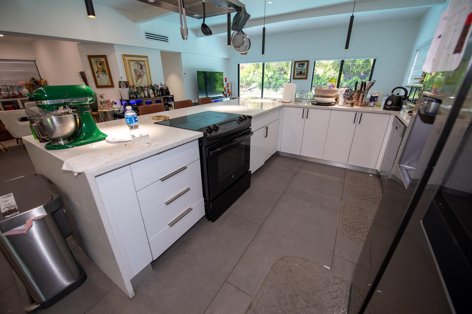 18560 NE 20th, North Miami Beach FL 33179