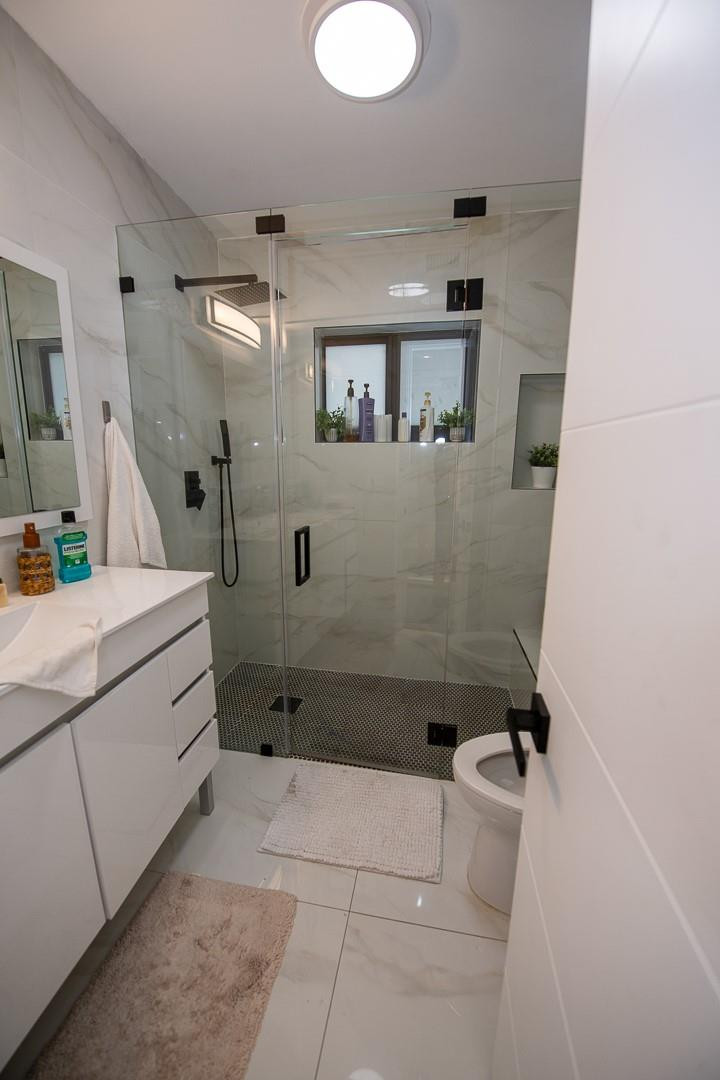 18560 NE 20th, North Miami Beach FL 33179