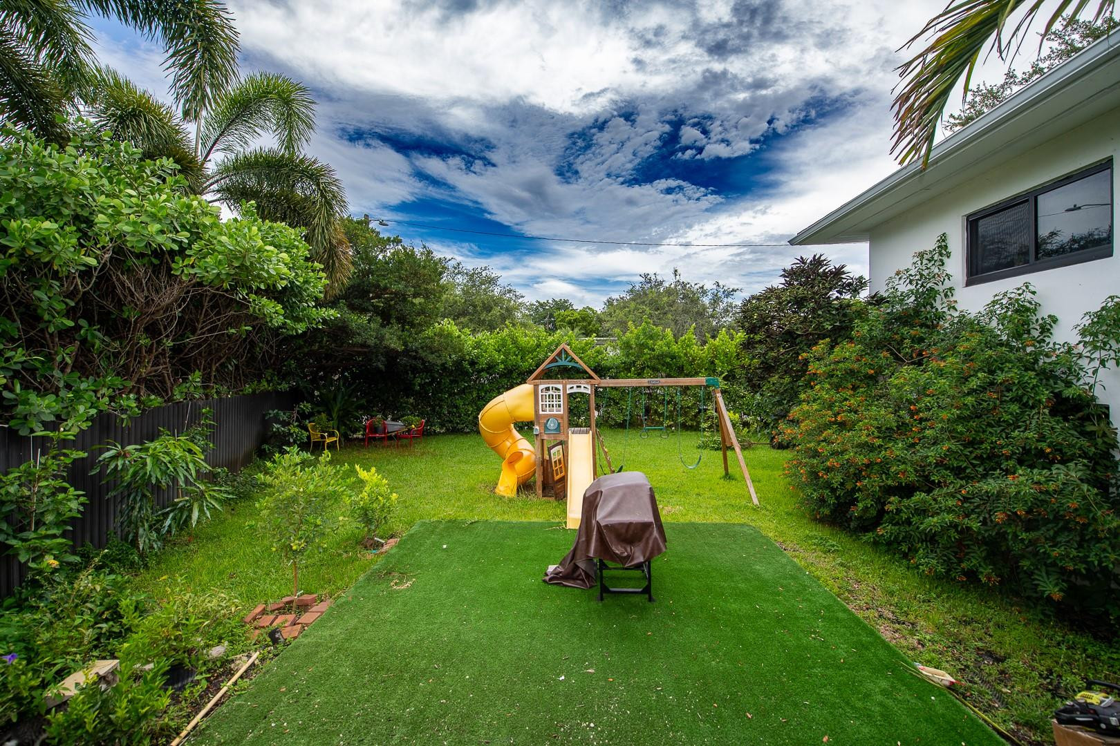18560 NE 20th, North Miami Beach FL 33179