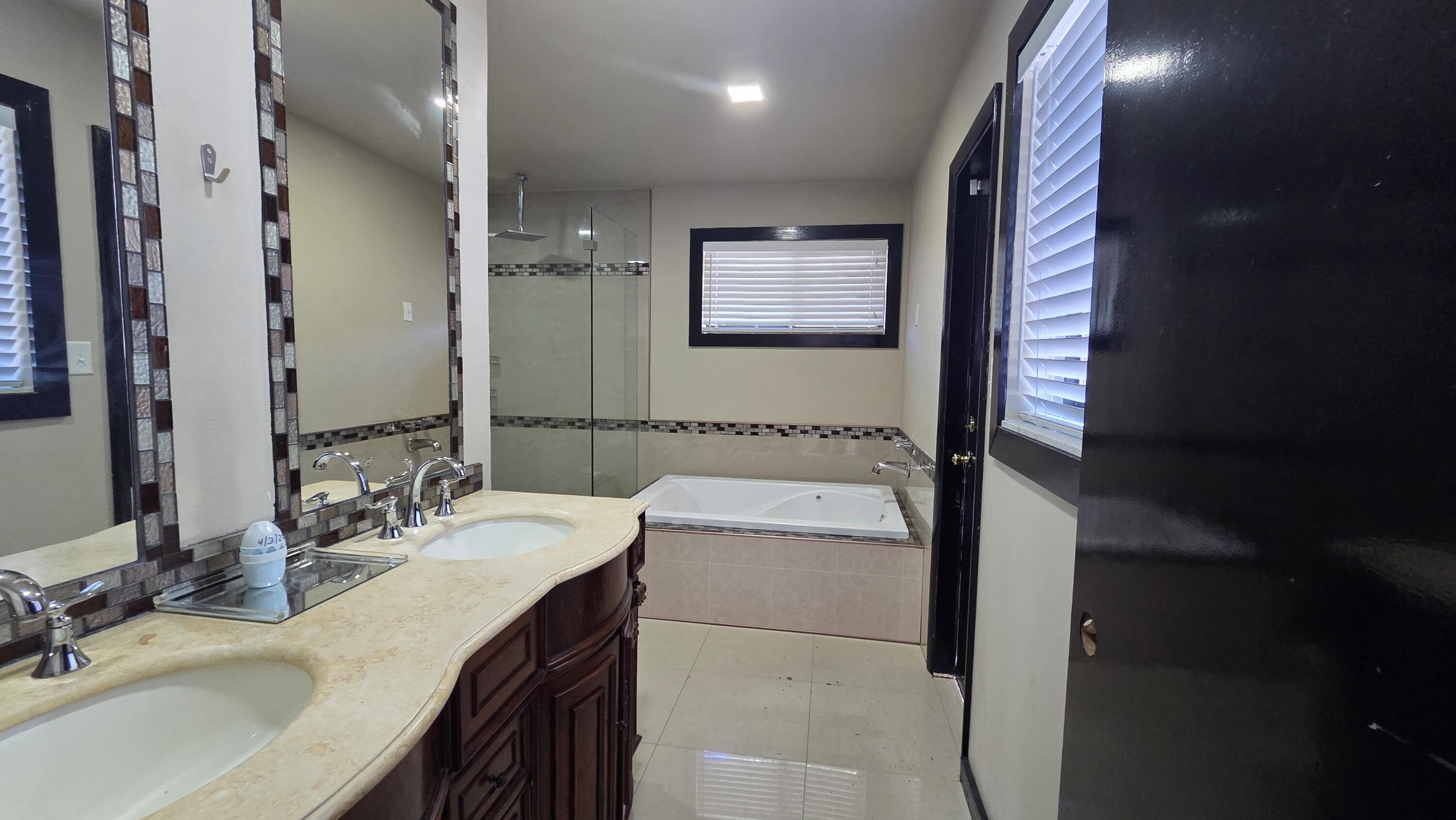 7440 NW 42nd, Lauderhill FL 33319