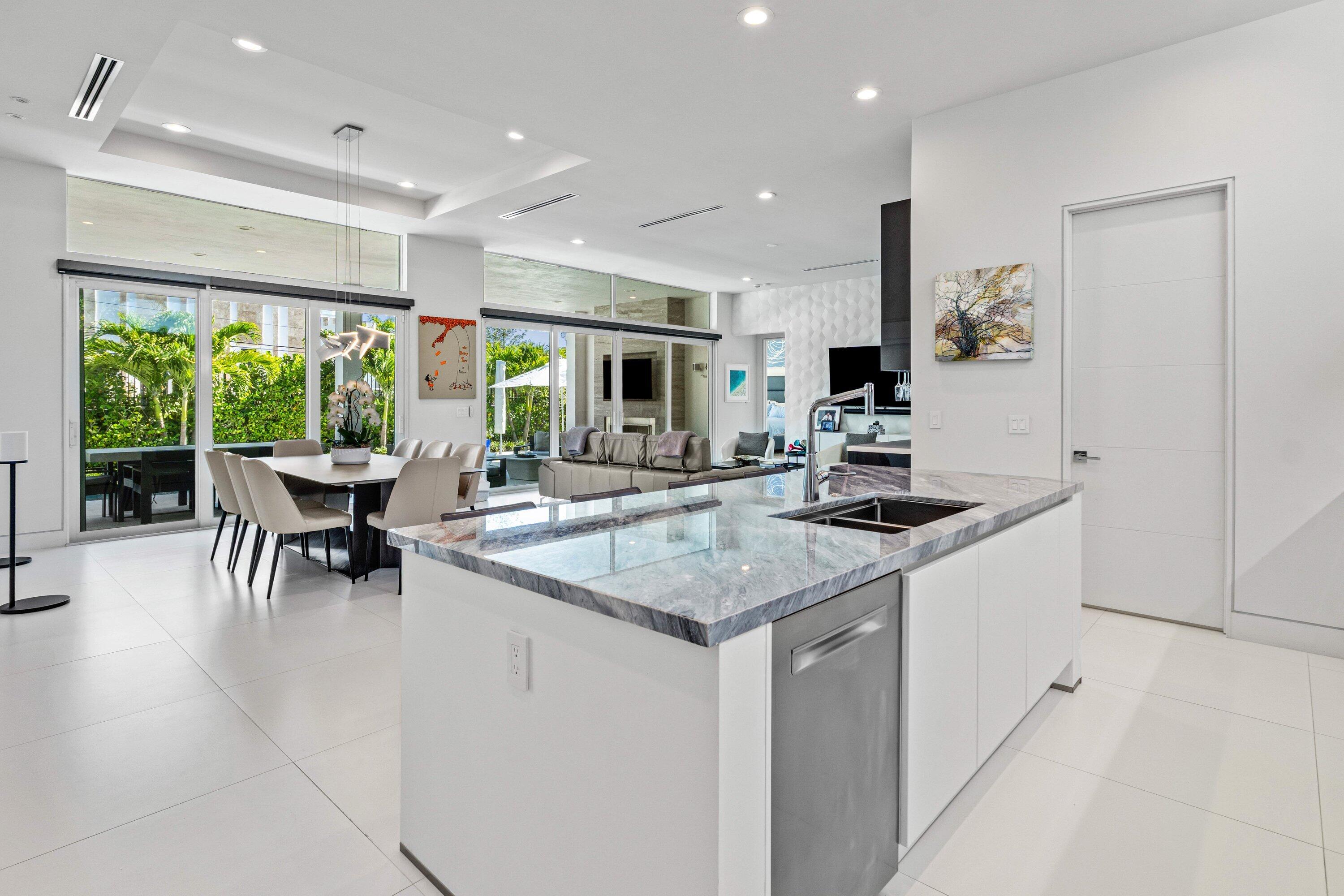 823 W Oyster, Lantana FL 33462