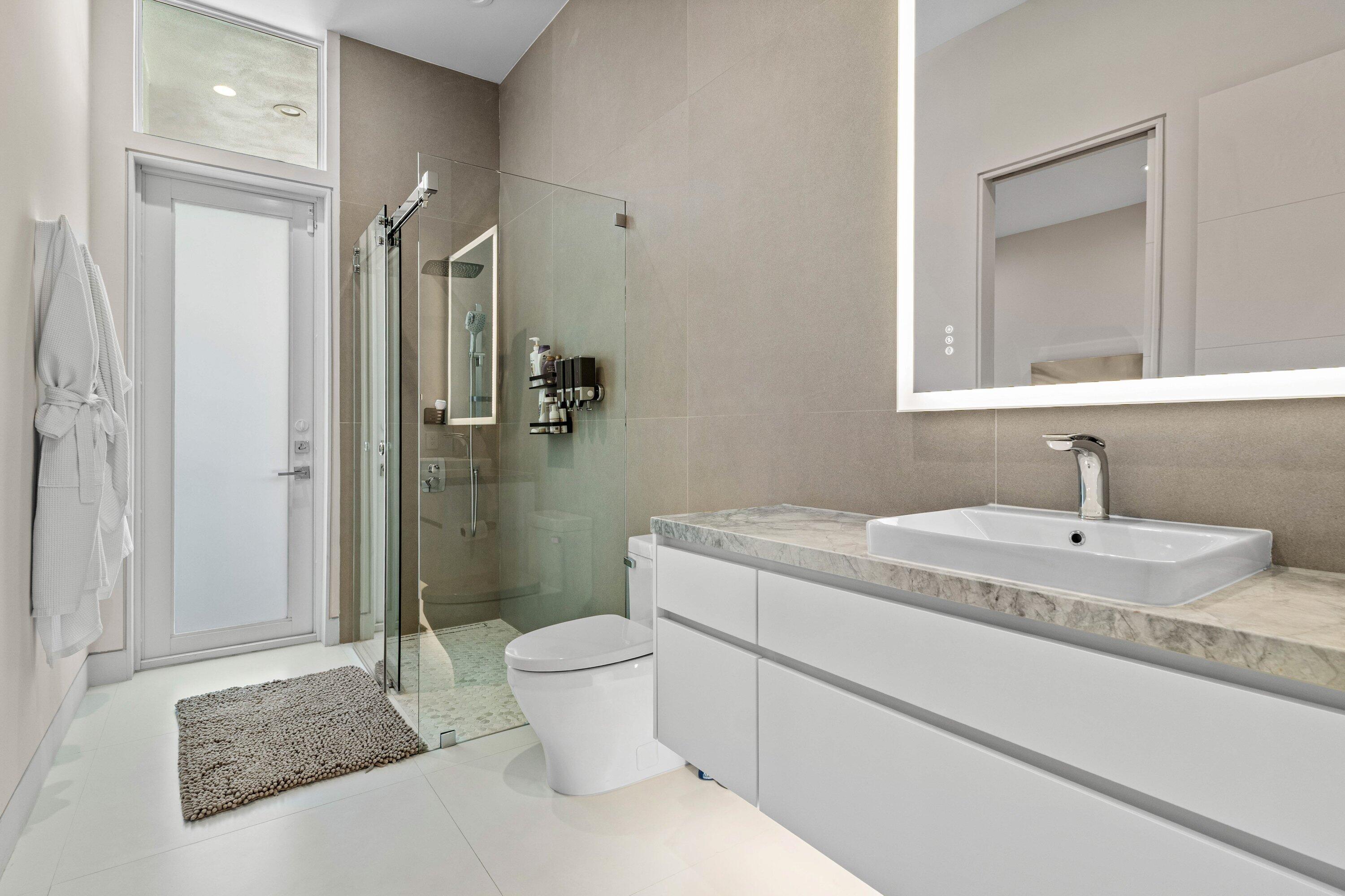 823 W Oyster, Lantana FL 33462
